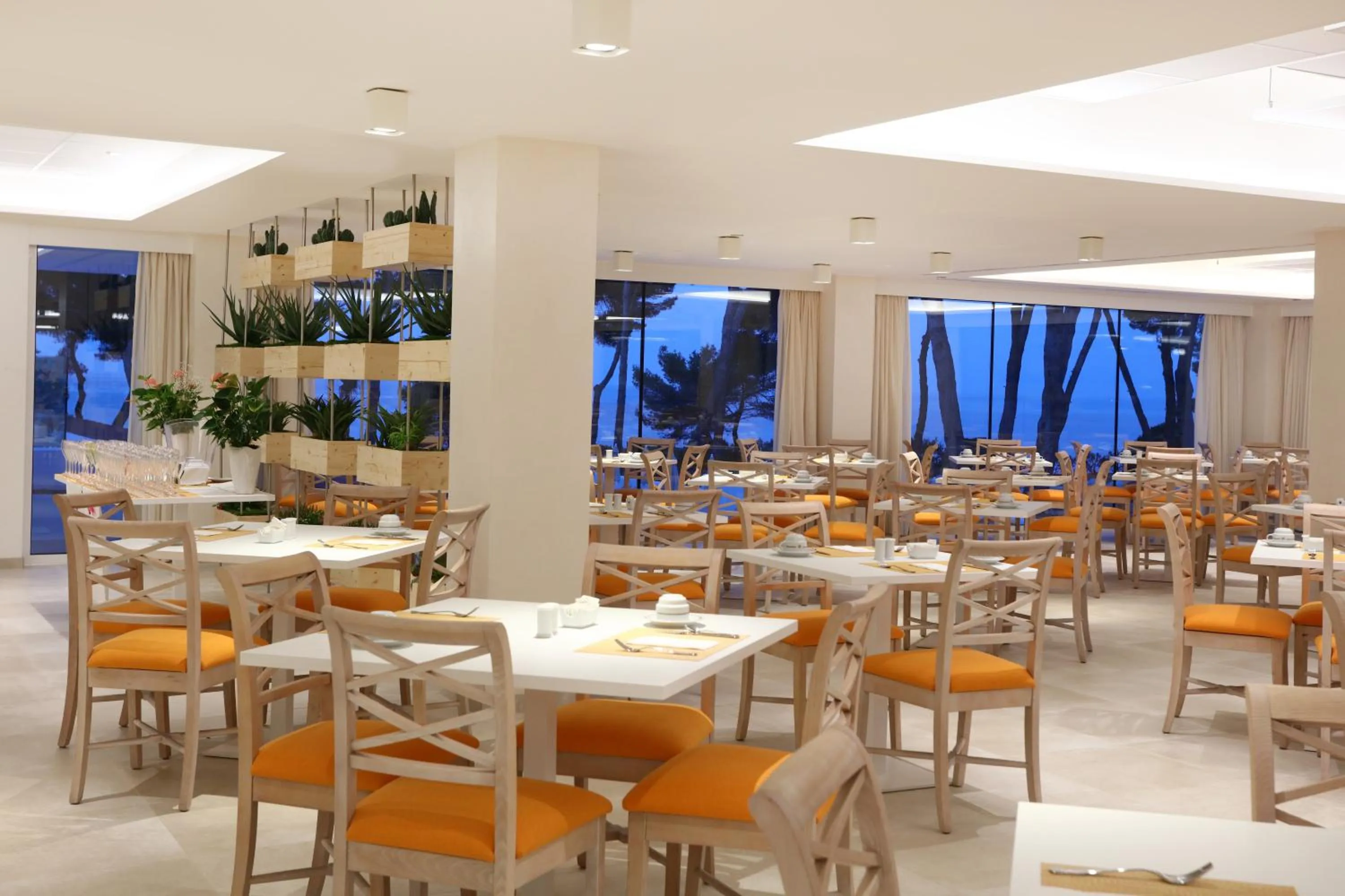 Restaurant/places to eat in Iberostar Selection Santa Eulalia Adults-Only Ibiza
