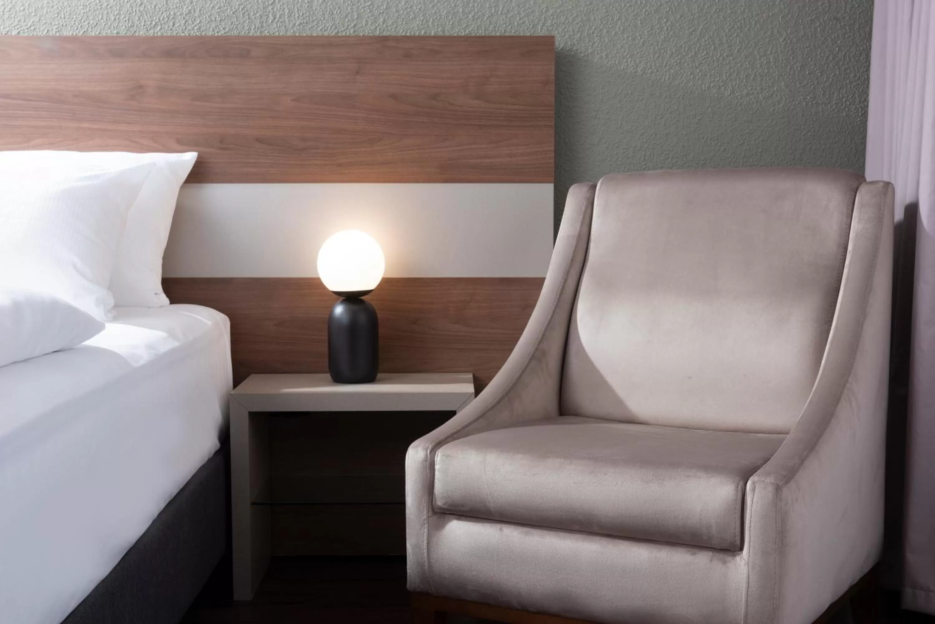 Bed in City Hotel Berlin East