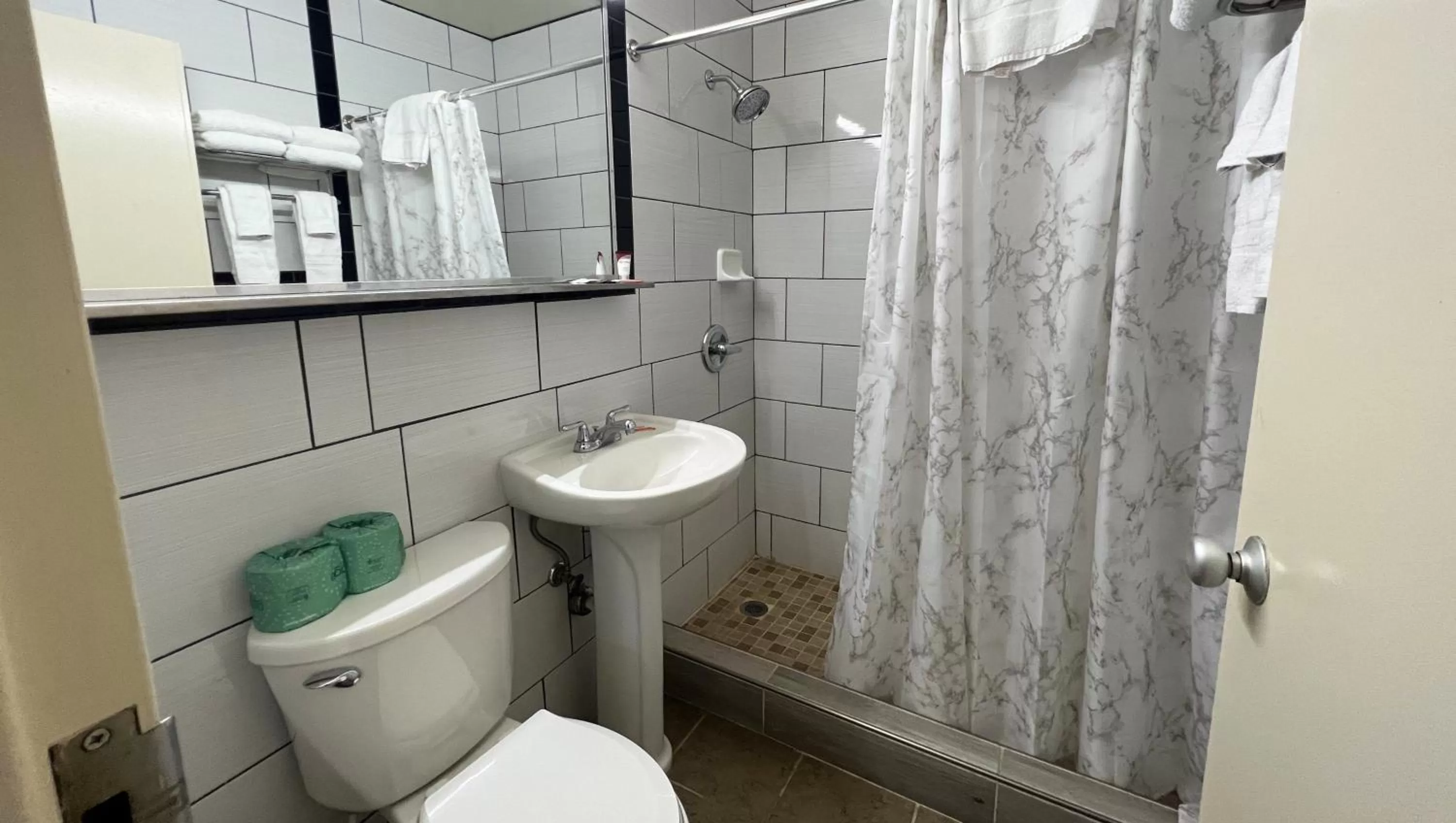 Bathroom in Magnuson Grand Harrisburg