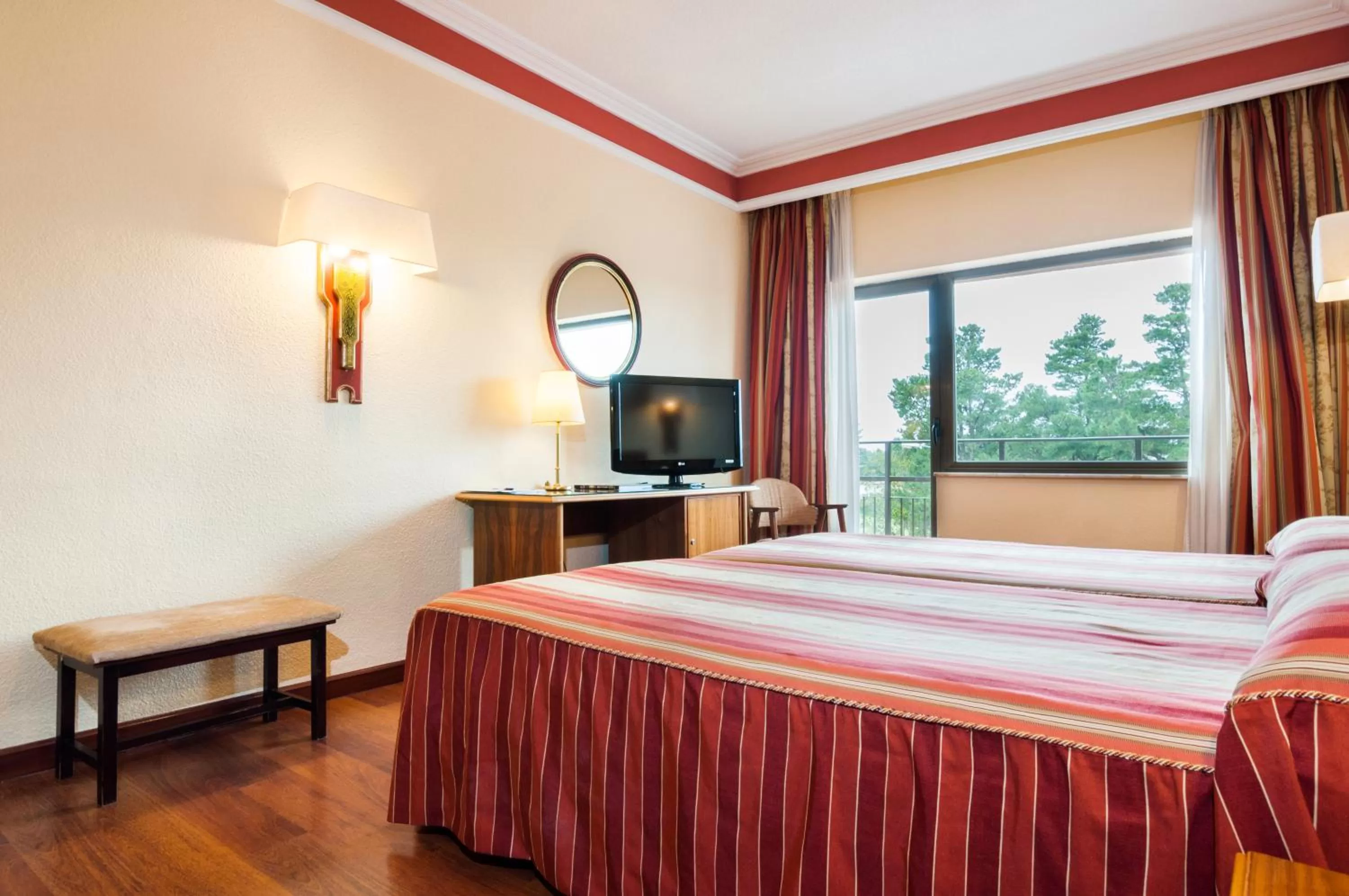 Special Offer - Double or Twin Room in Crisol Regio