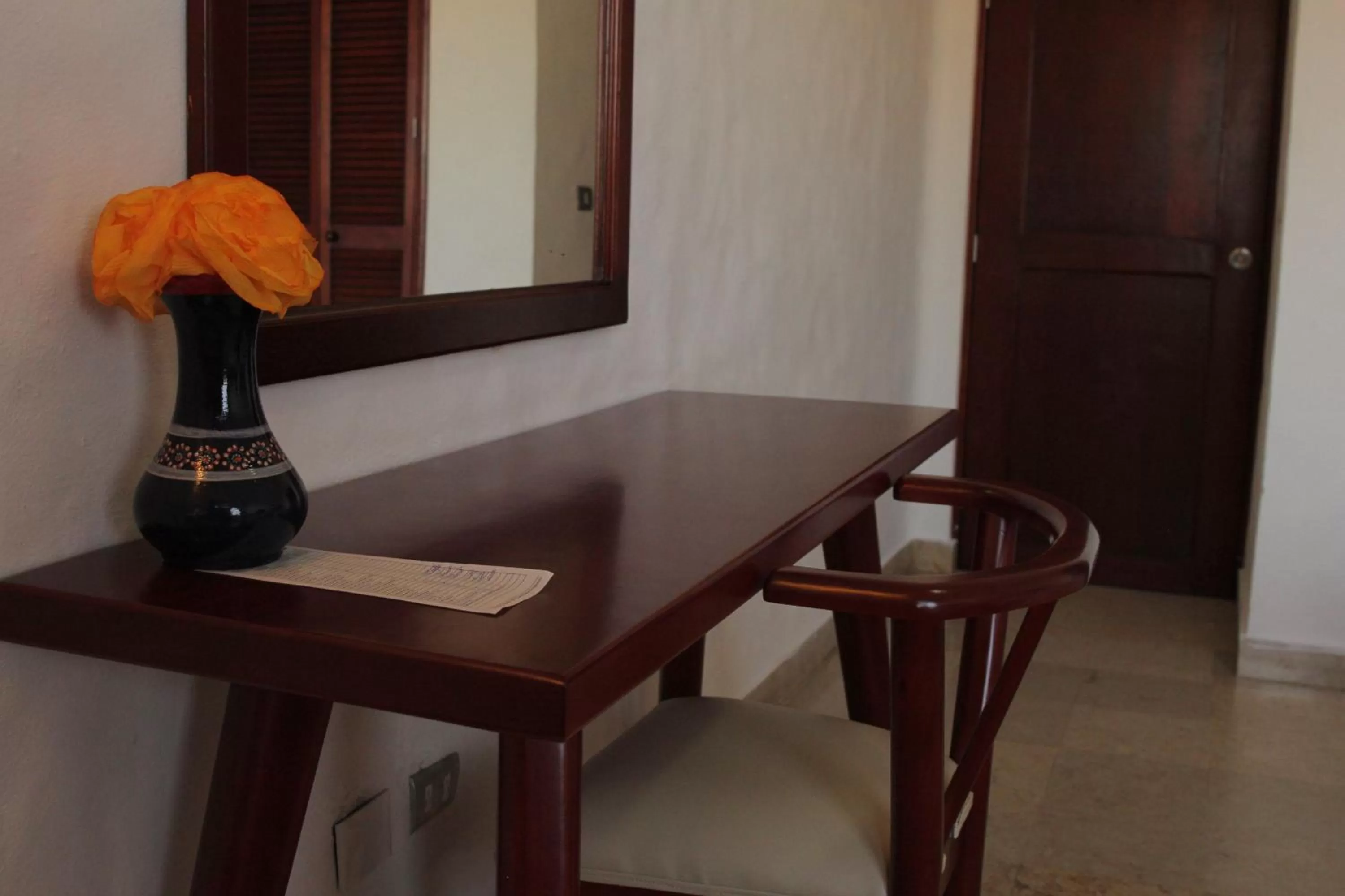 Property building in Hotel Quijote Inn