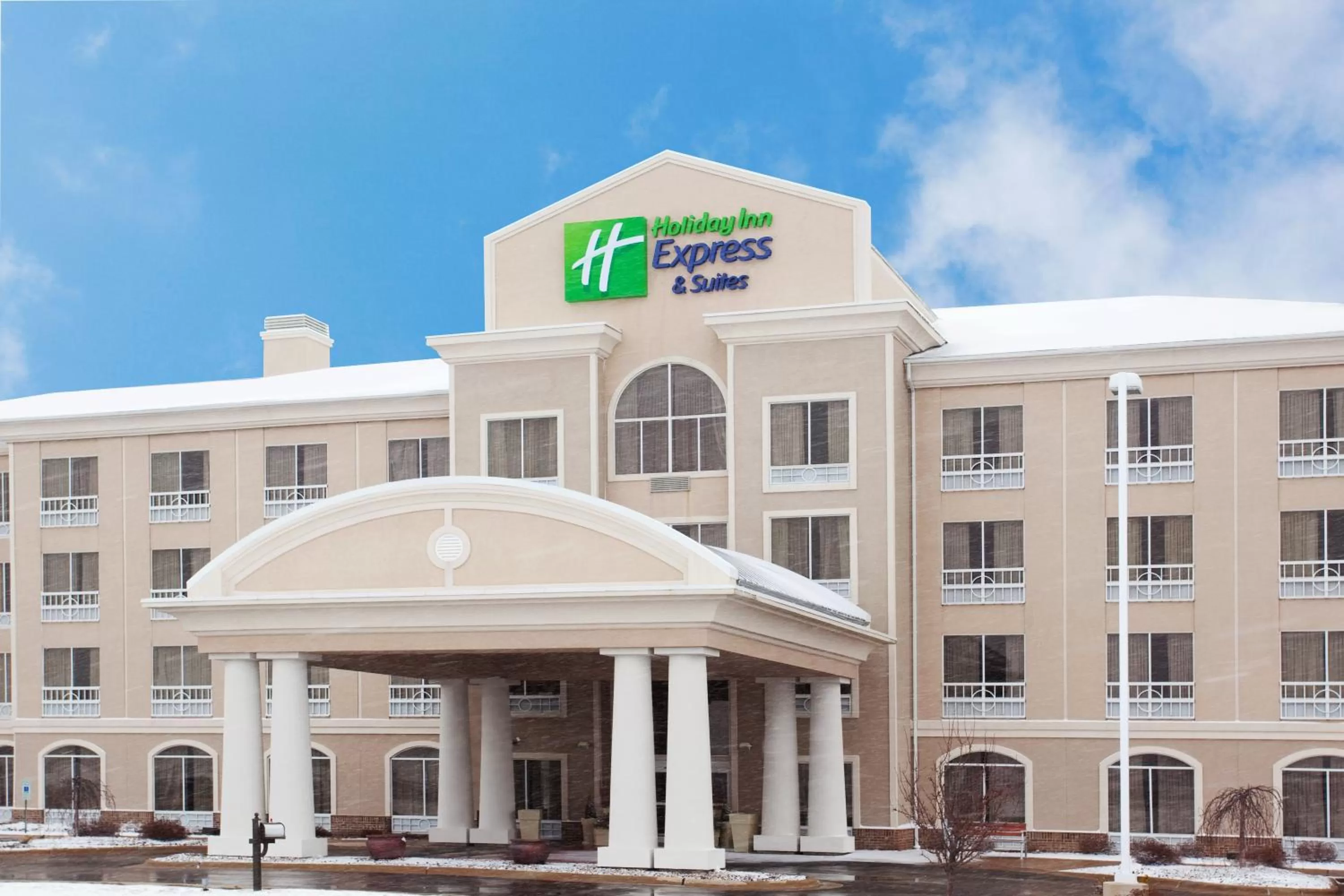 Property building in Holiday Inn Express Rockford-Loves Park by IHG