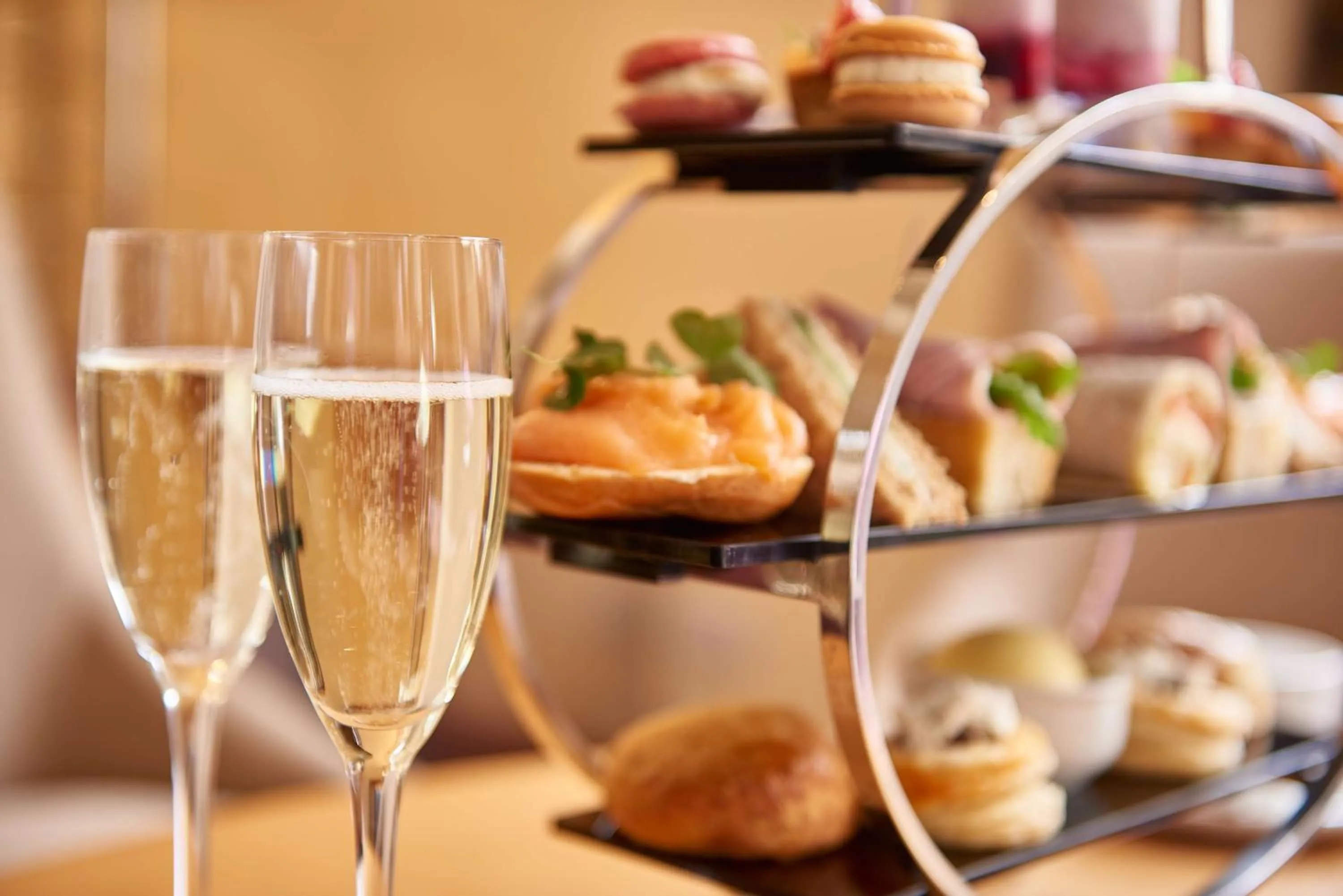 Restaurant/places to eat in Corus Hyde Park Hotel