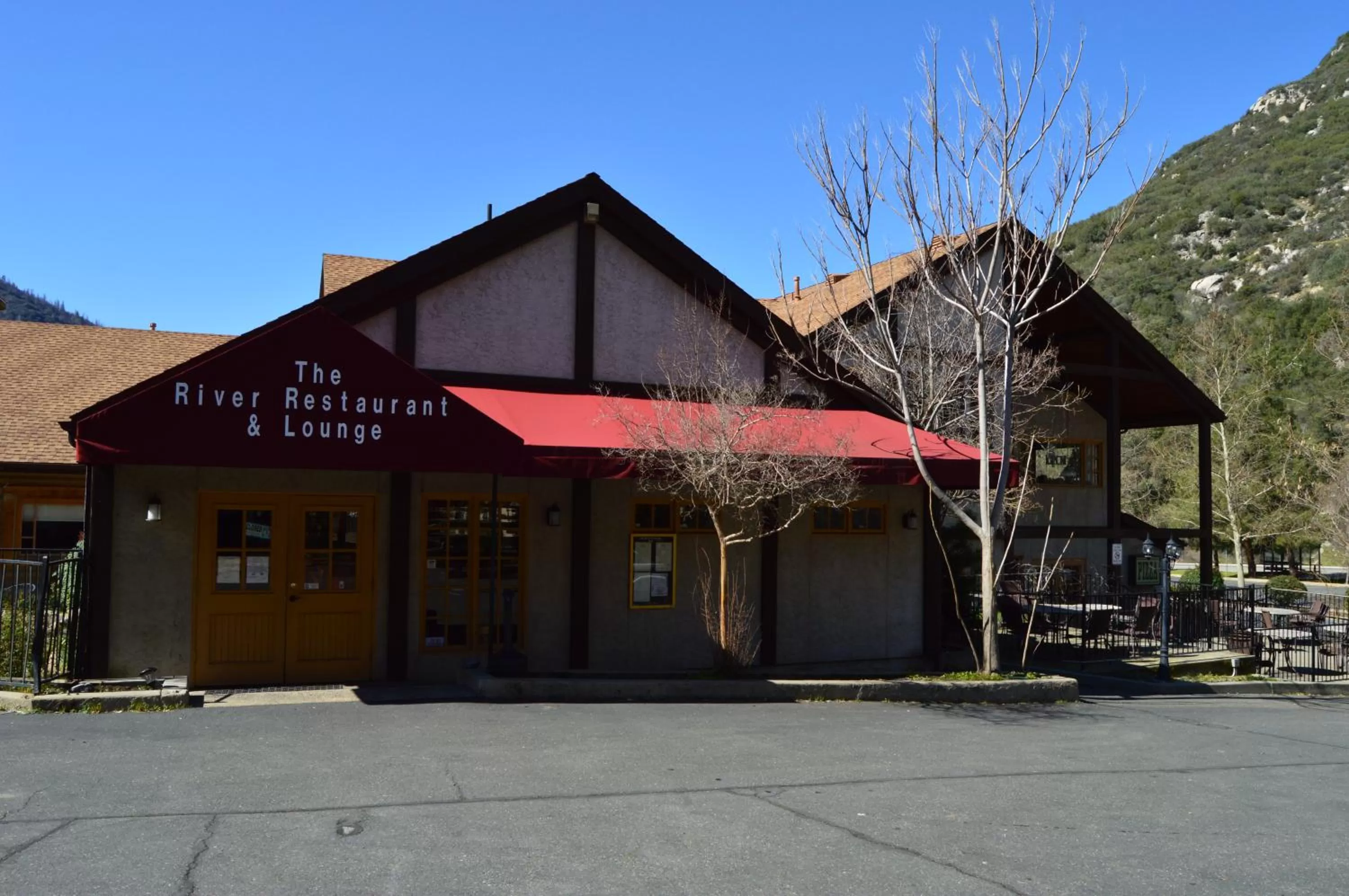 Restaurant/places to eat in Yosemite View Lodge