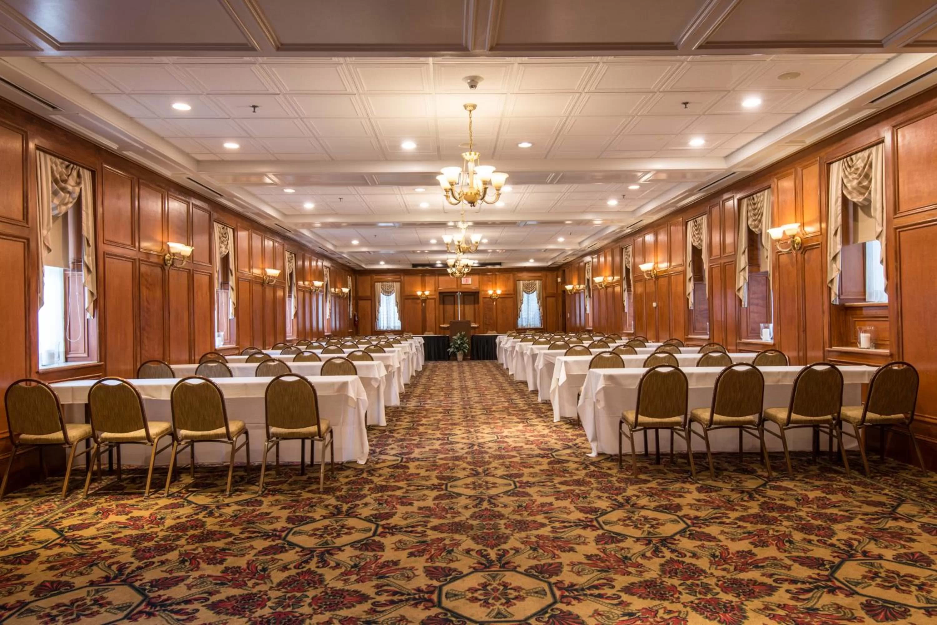 Banquet/Function facilities in Fort Harrison State Park Inn