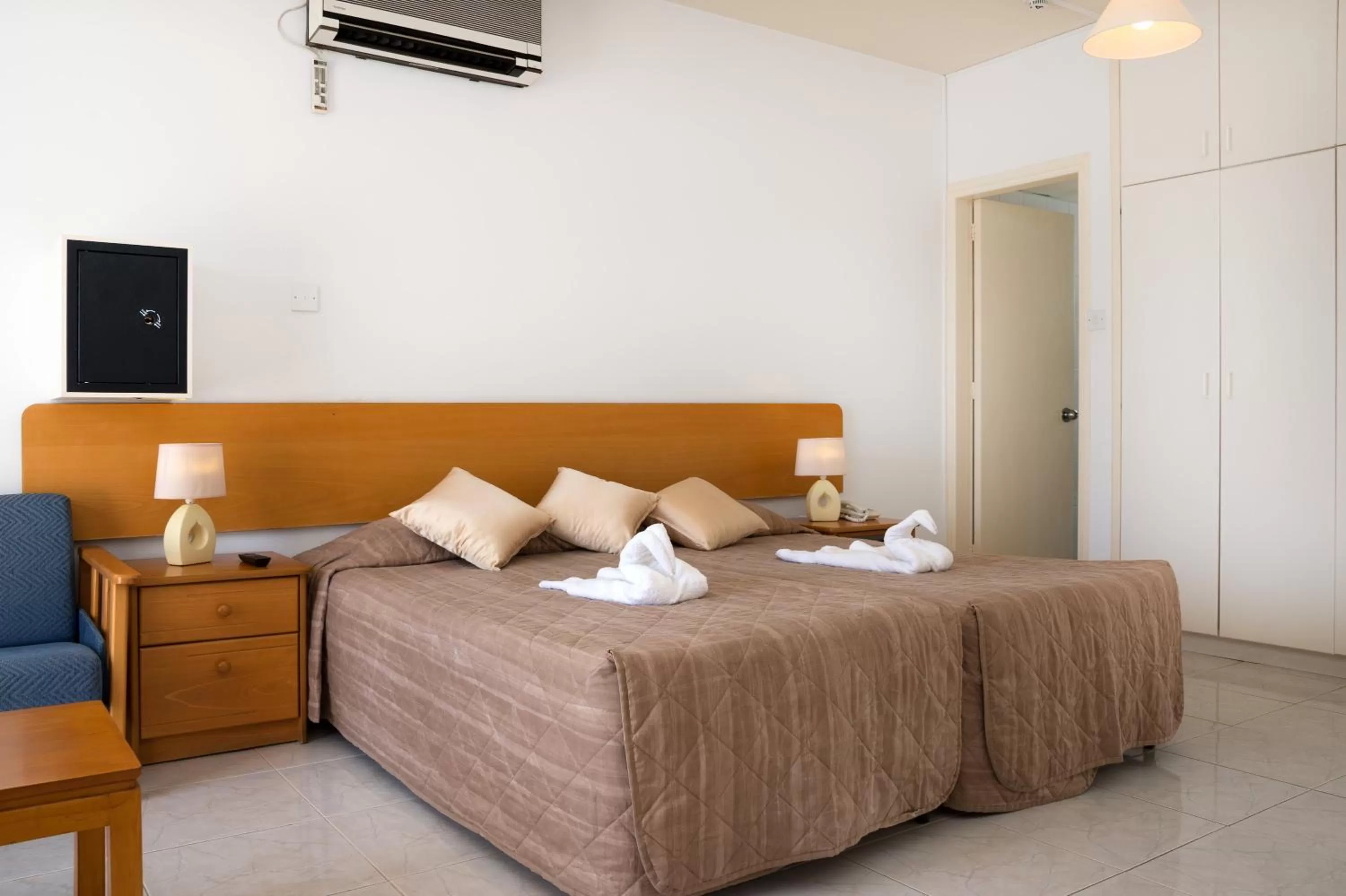 Bedroom, Bed in Sunny Hill Hotel Apartments