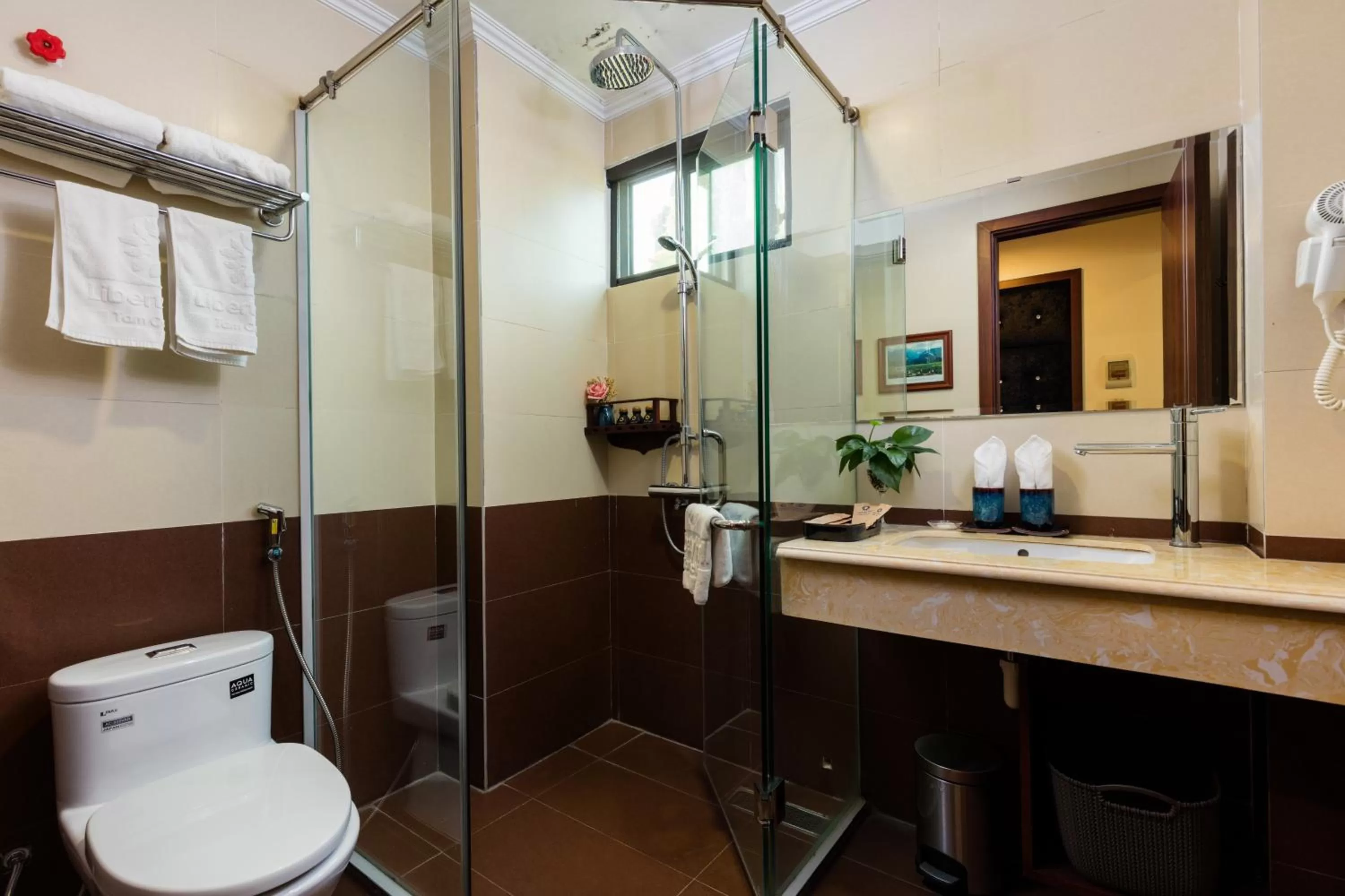 Toilet, Bathroom in Liberty Hall Tam Coc Hotel & Villa