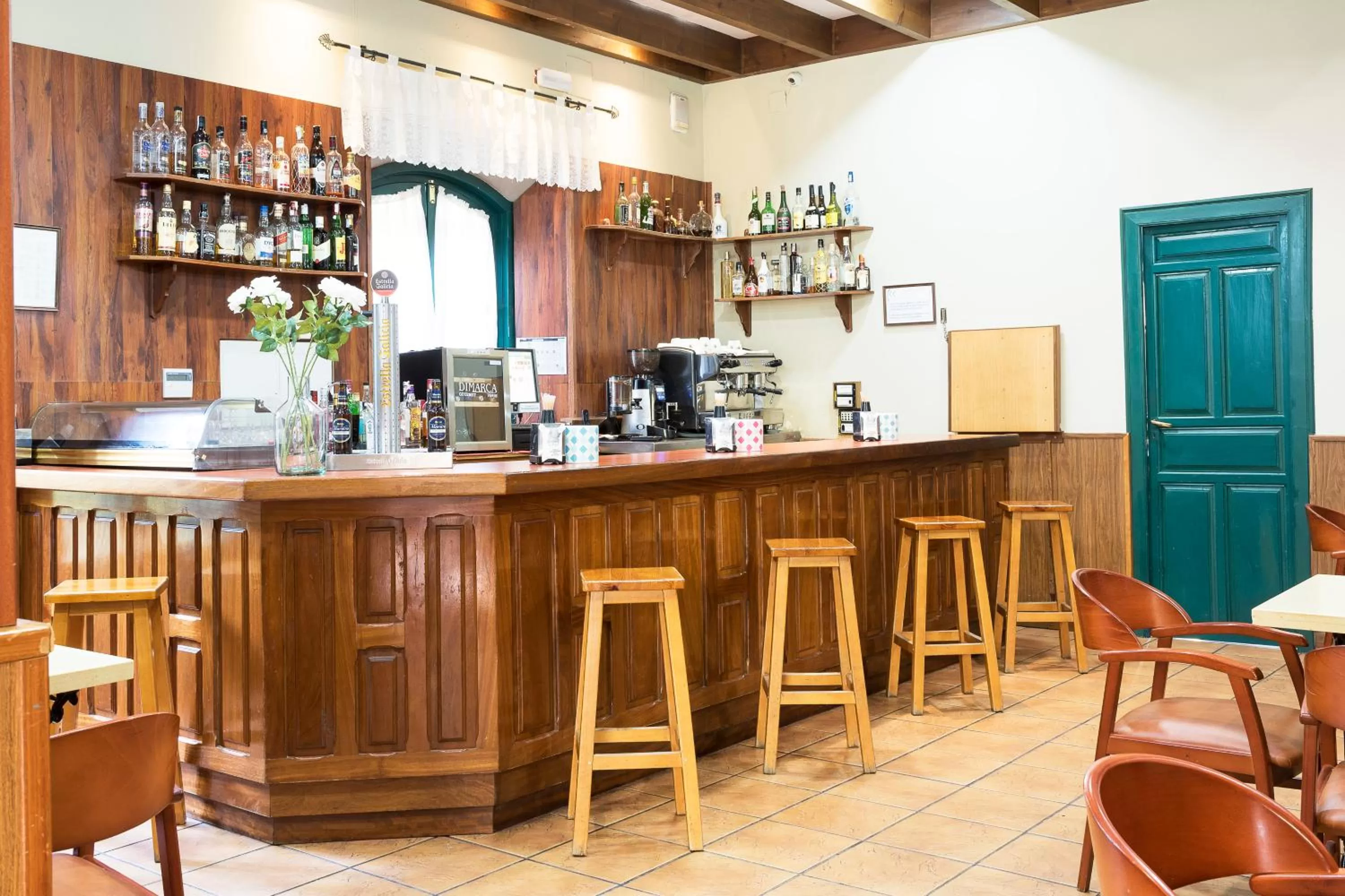 Lounge or bar in Hospedium Hotel Rural Soterraña