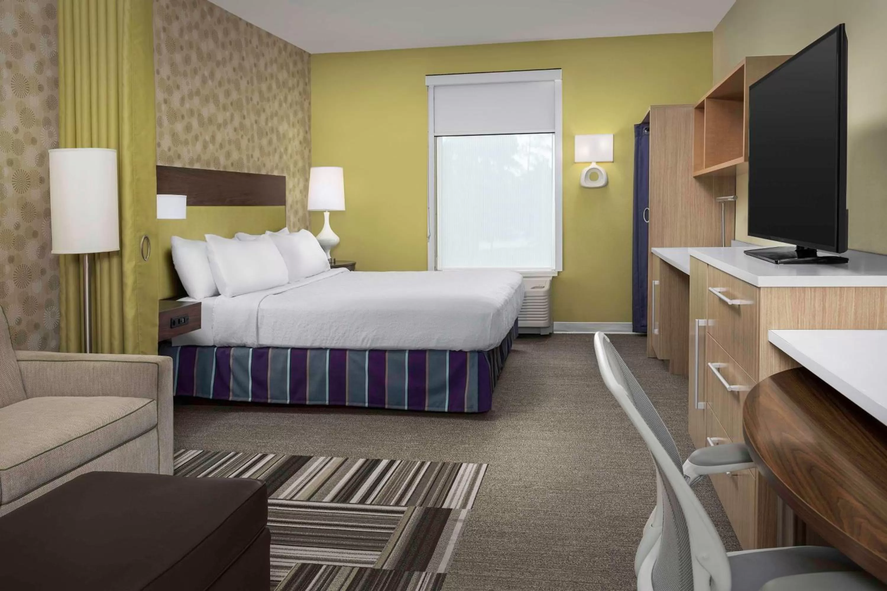 Bed in Home2 Suites By Hilton Summerville