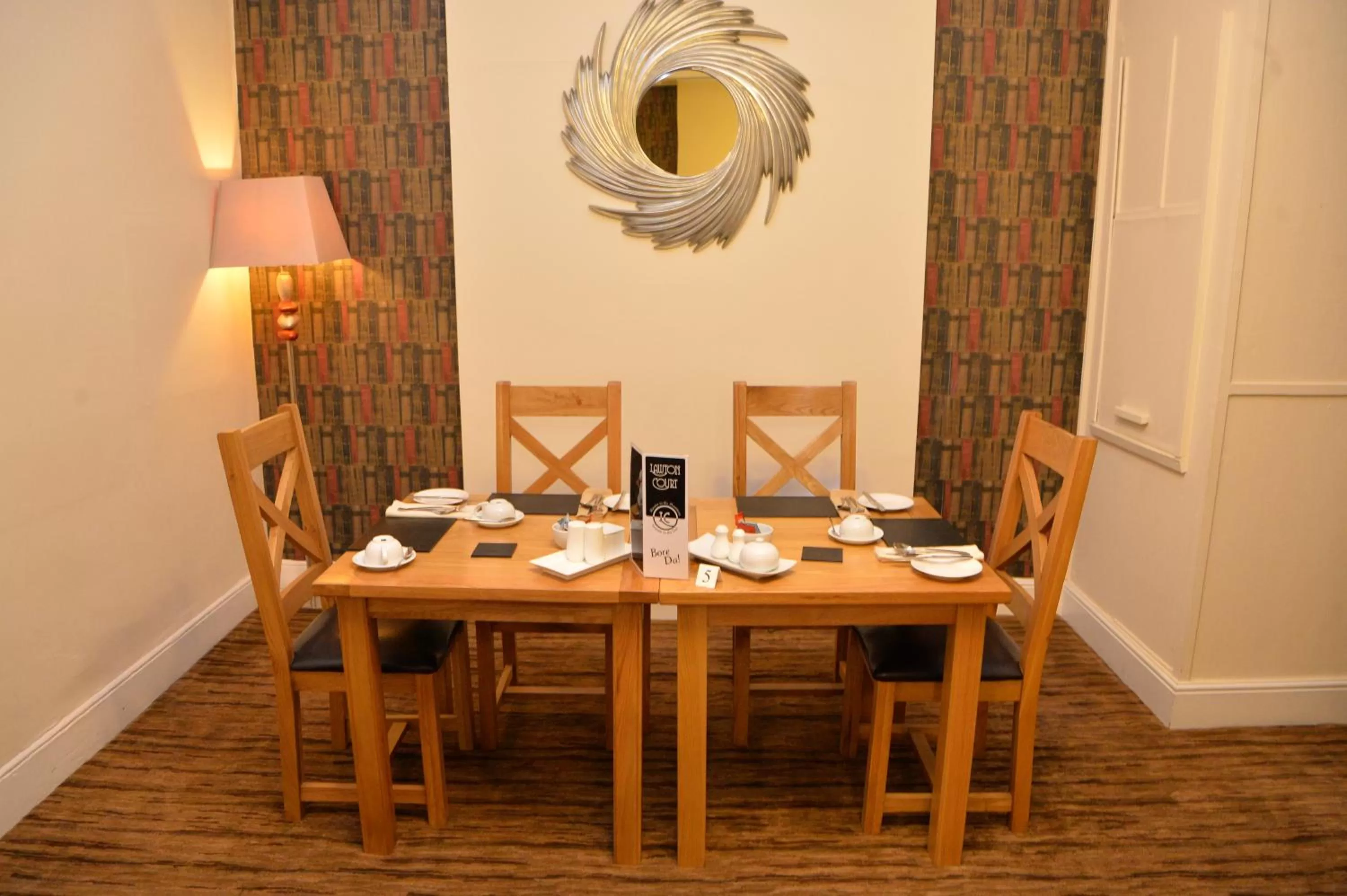 Lauriston & Lawton Court Hotel