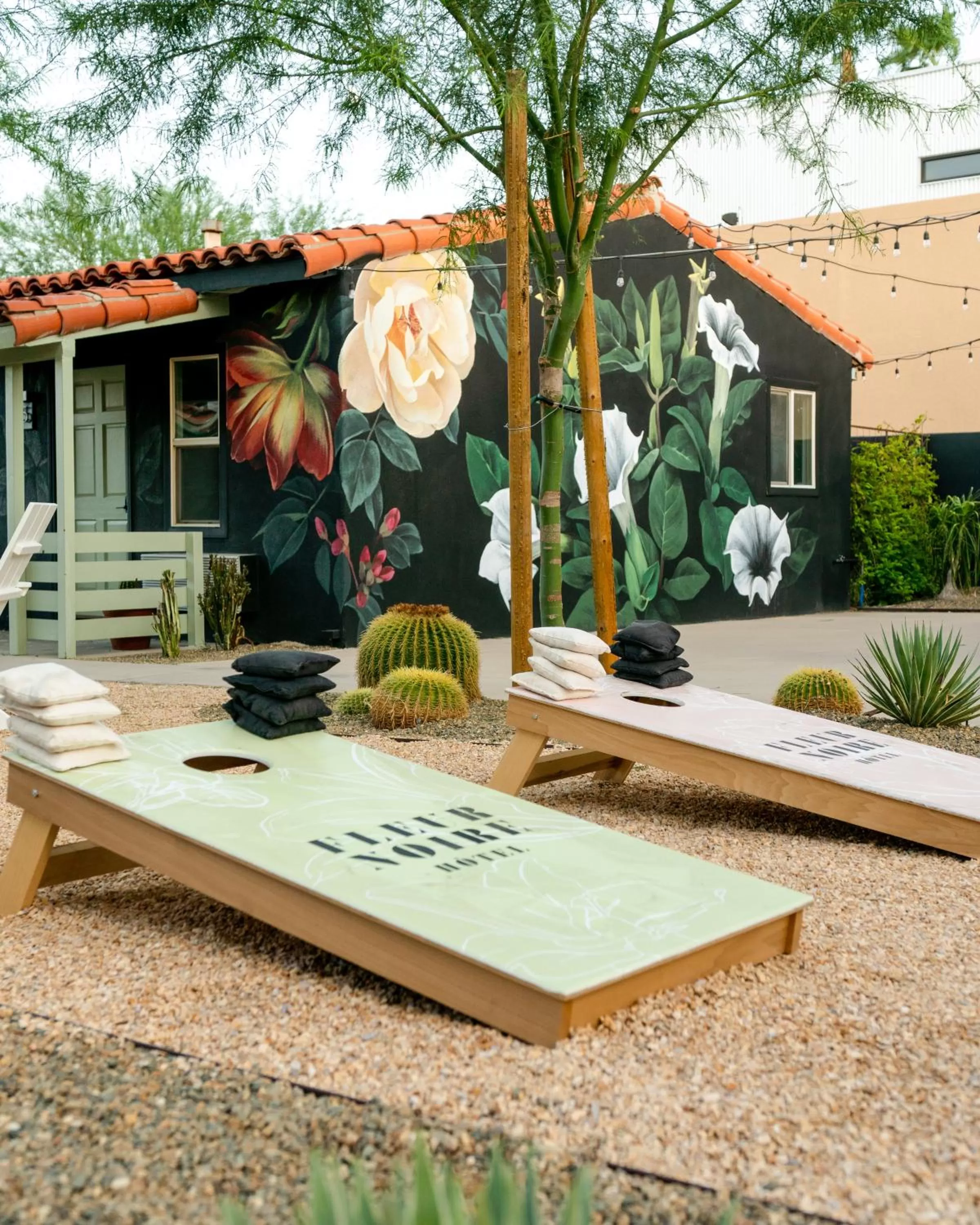 Patio in Fleur Noire Hotel - 21 and Over