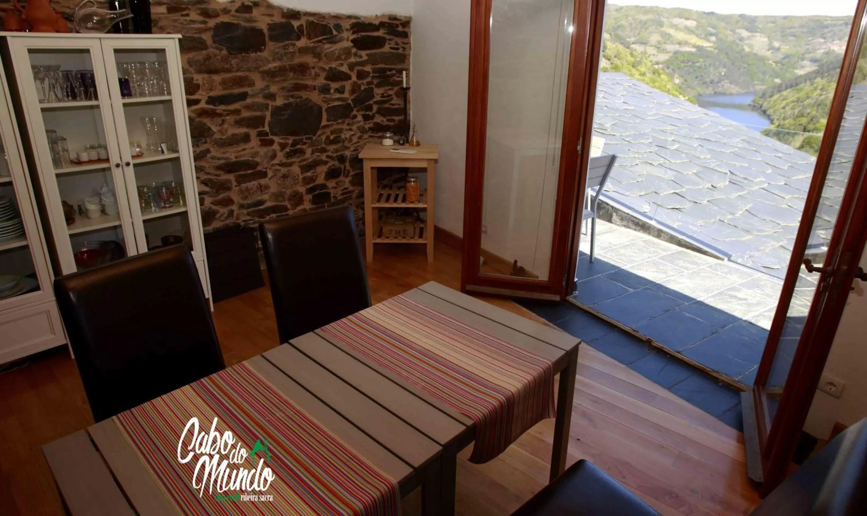 Restaurant/places to eat in Cabo Do Mundo Casa Rural