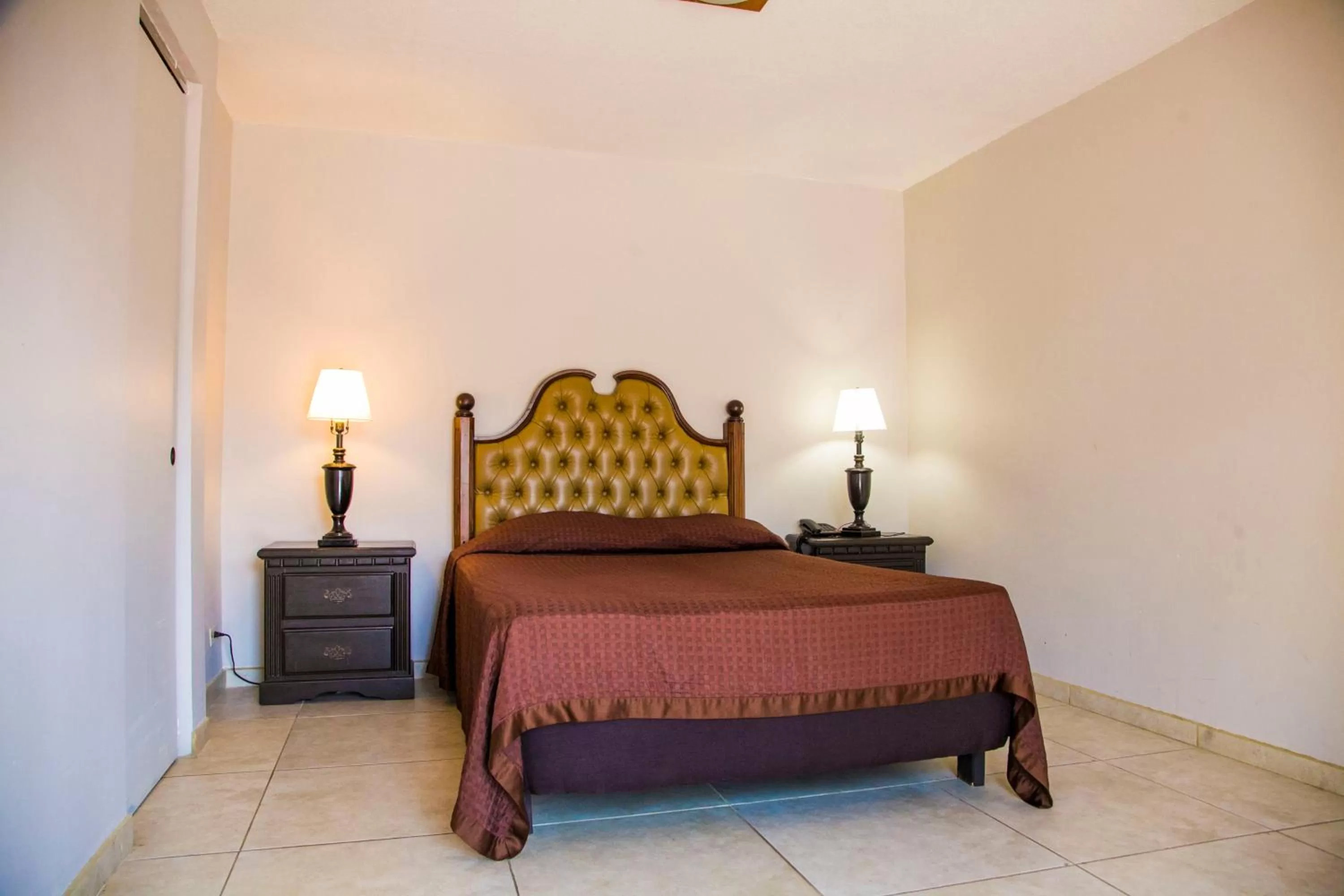 Photo of the whole room in Hotel Cosmos Don Carlos