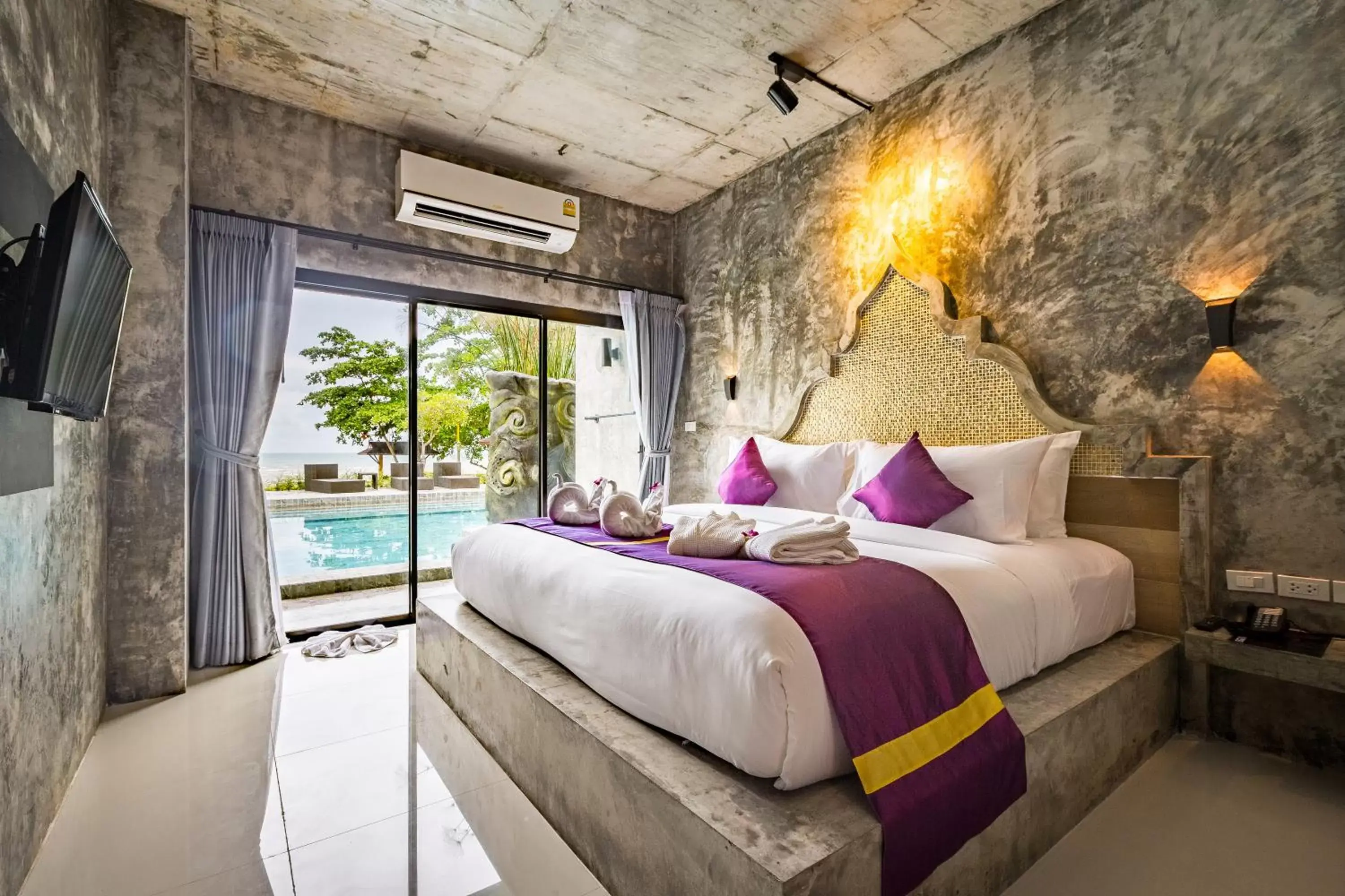 Deluxe Double or Twin Room with Sea View Pool Access in Maneetel Krabi Beachfront-SHA Plus Deluxe Double or Twin Room with Sea View Pool Access in Maneetel Krabi Beachfront-SHA Plus