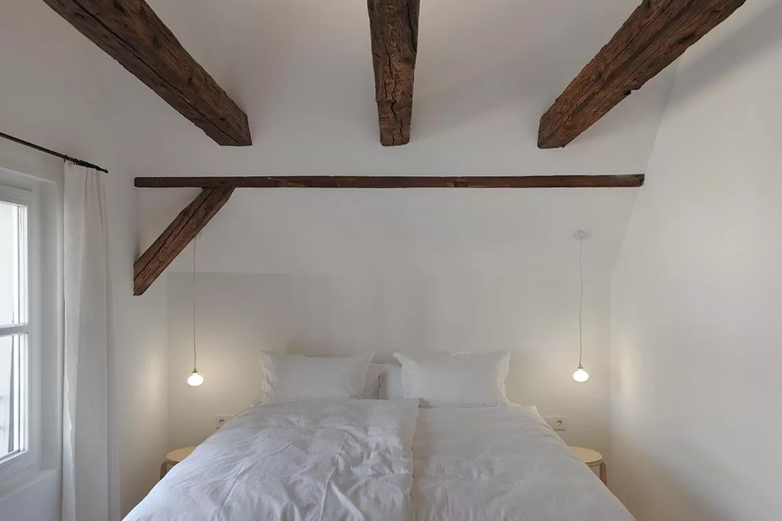 Photo of the whole room, Bed in BAR10ZIMMER