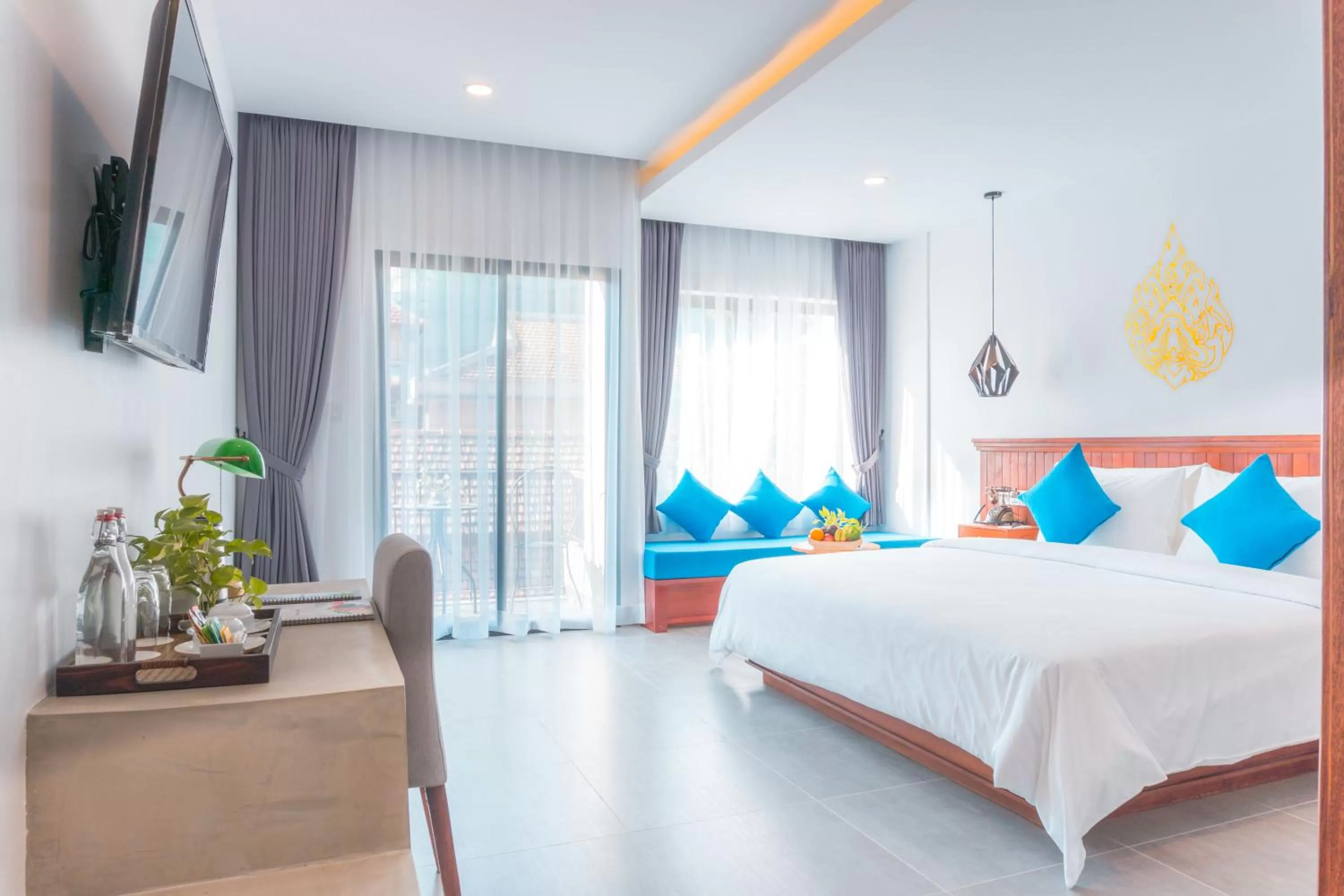 Photo of the whole room, Bed in Angkor Aurora