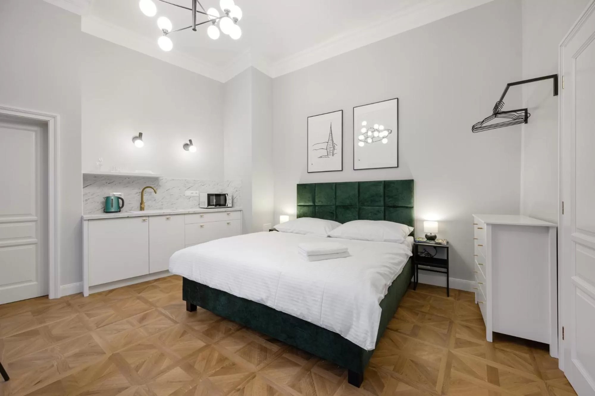 Bed in Palace Apartments