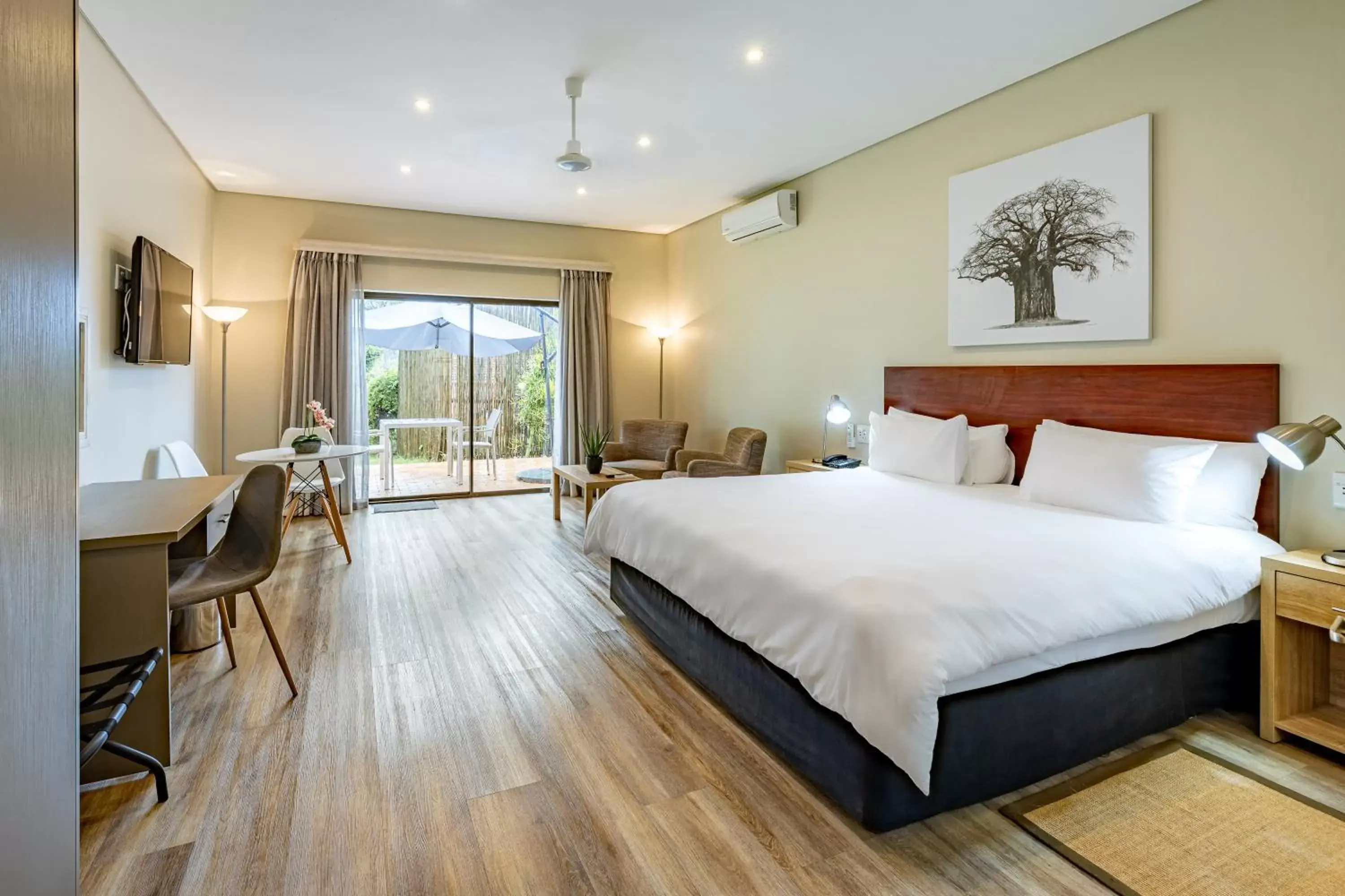 Suite with Garden View in African Sky Hotels - Pine Lake Inn Suite with Garden View in African Sky Hotels - Pine Lake Inn