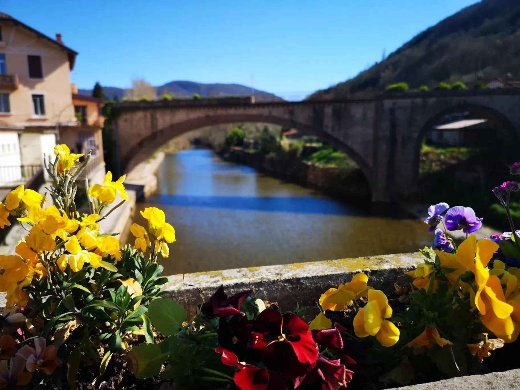 City view in Hotel Le Pont Neuf