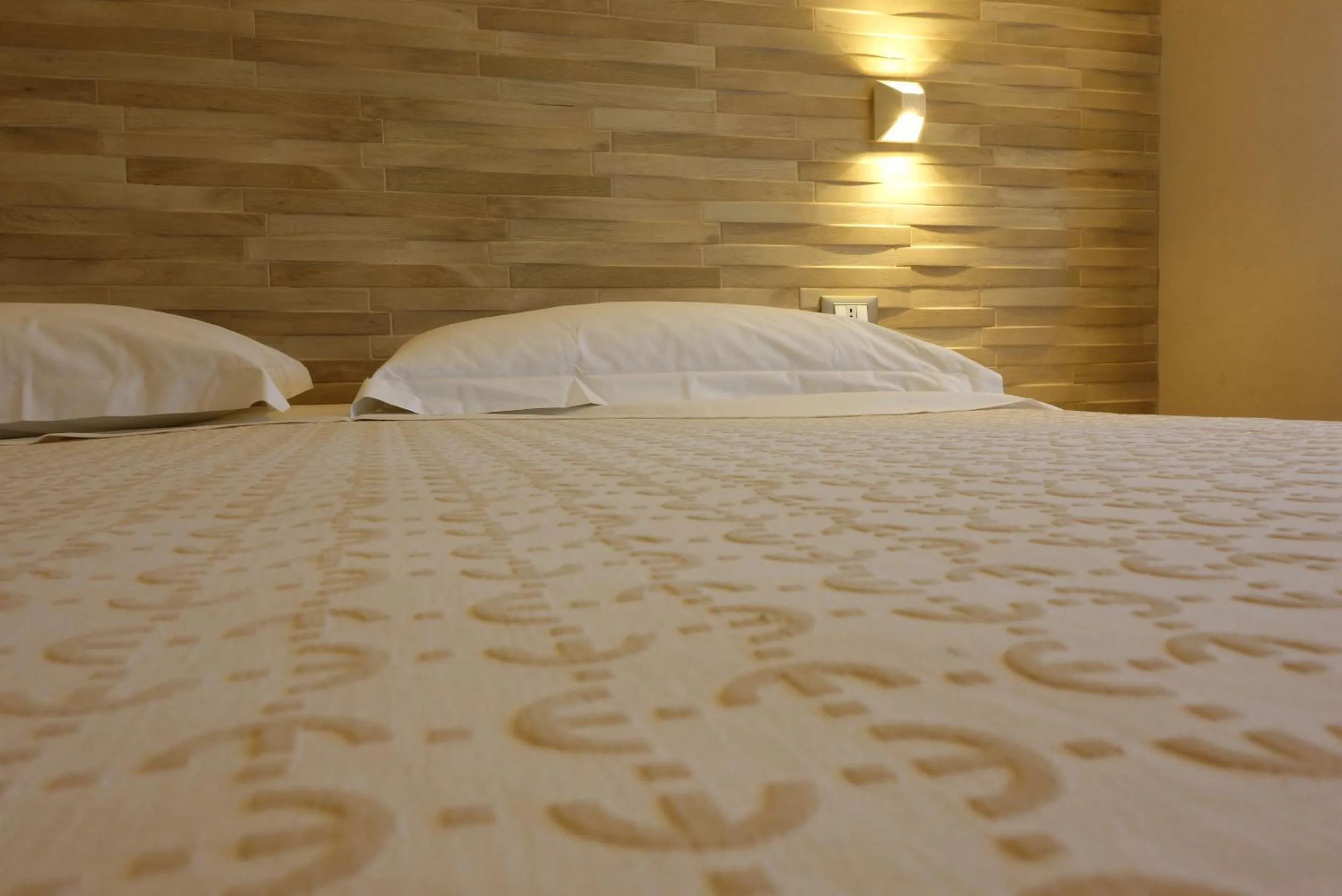 Bed in Euromotel Croce Bianca