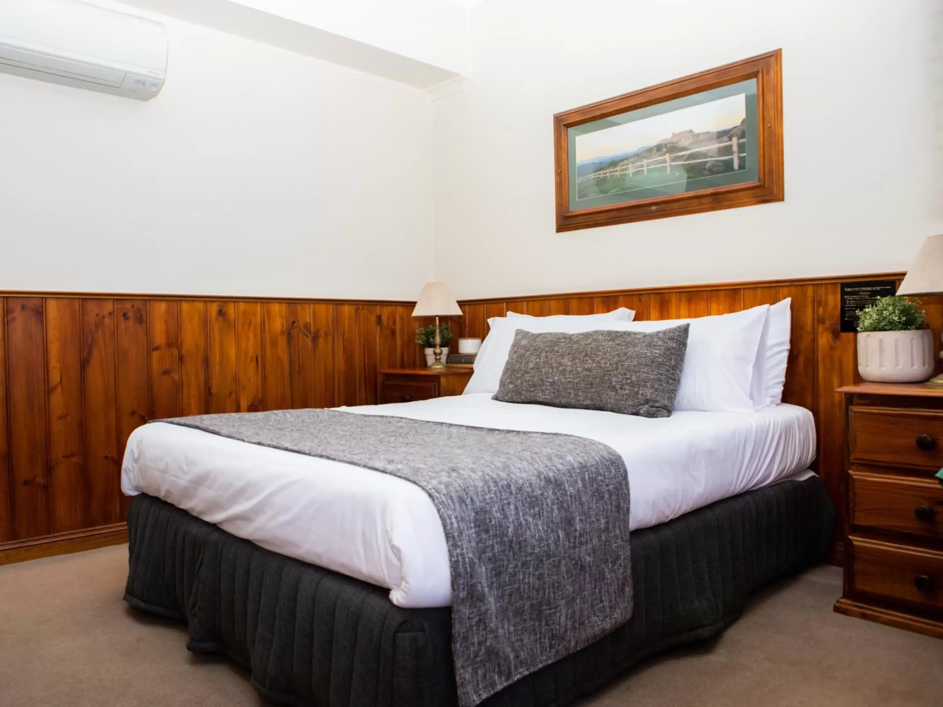 Standard Cozy Room in Astor Inn Standard Cozy Room in Astor Inn