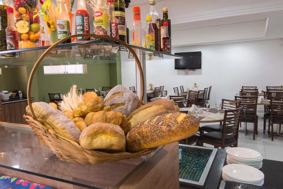 Food in Monte Serrat Hotel