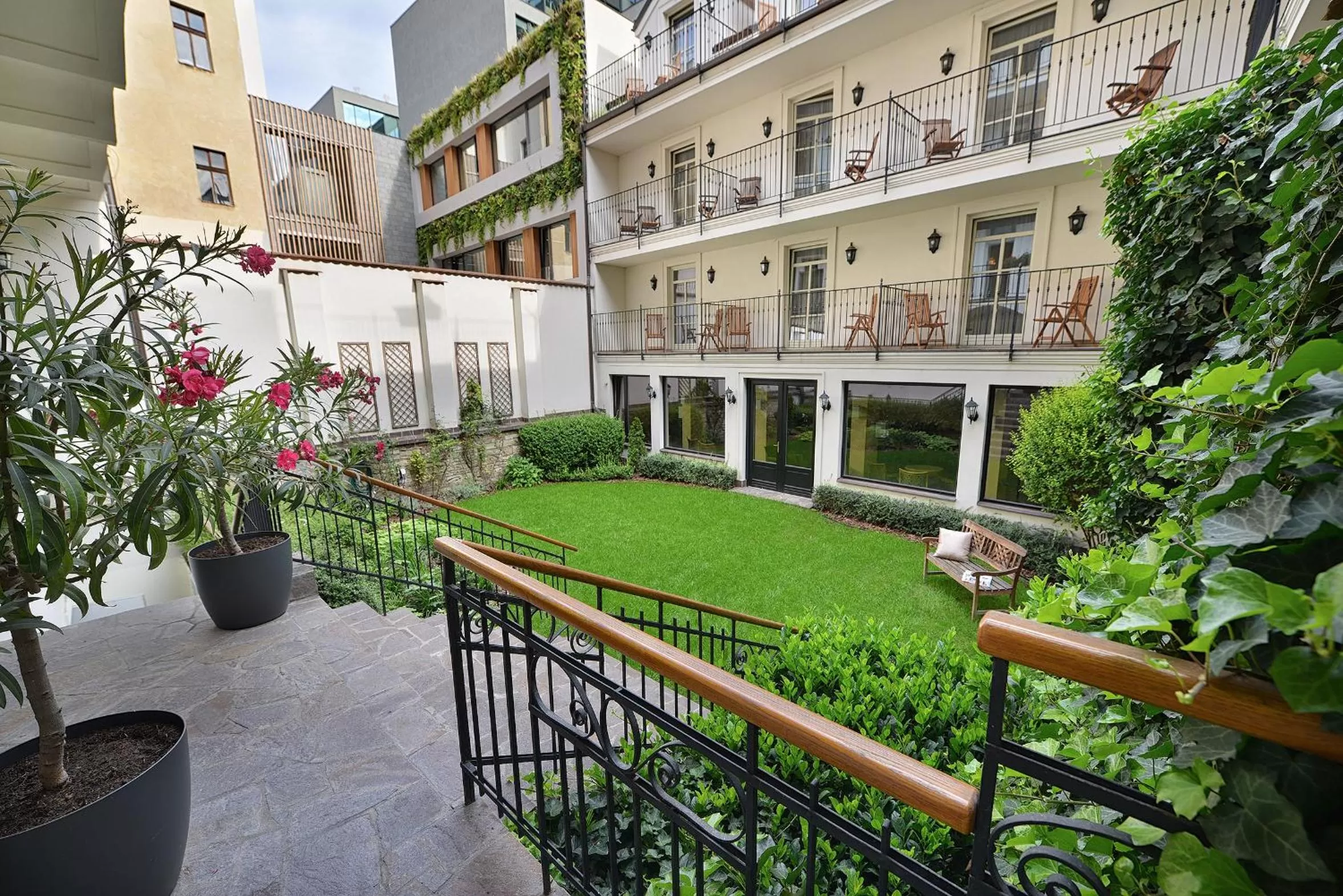 Garden in Hotel Angelis