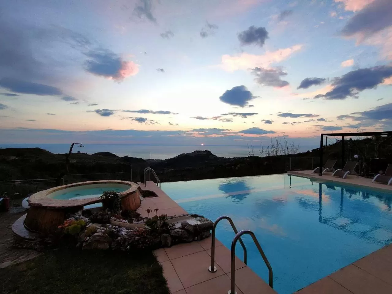 Swimming pool in Il Podere dell'Angelo Old Country House