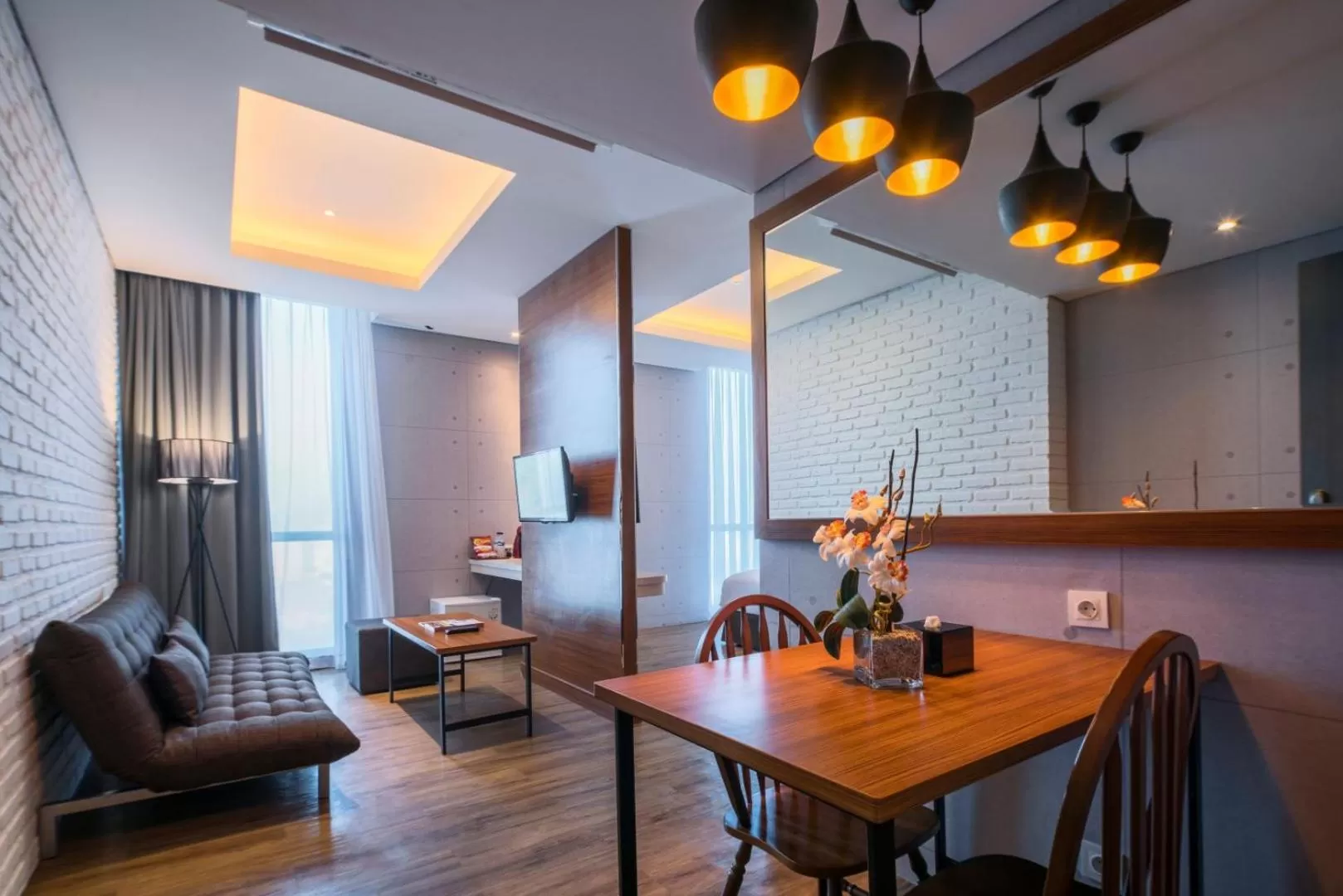 Photo of the whole room in Luminor Hotel Jemursari By WH with The Best Breakfast in Town and Located Near Surabaya Industrial Estate Rungkut SIER