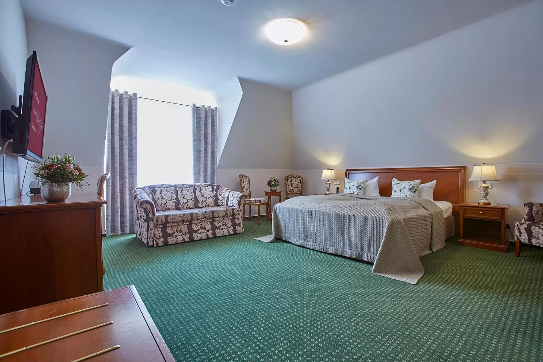 Photo of the whole room, Bed in Hotel Beek by Anna