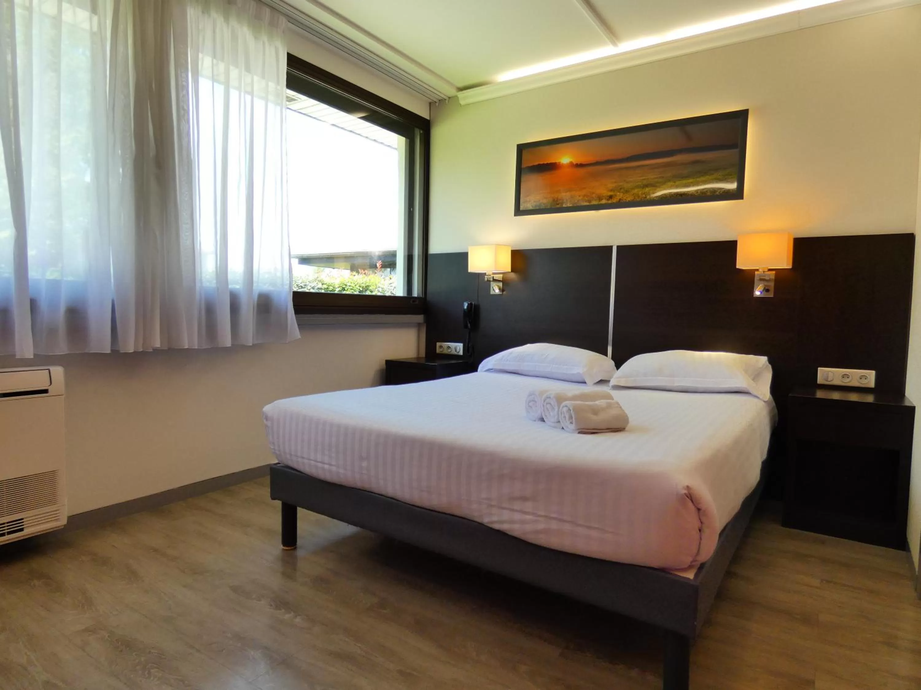 Bed in Contact Hotel BG Limoges Sud