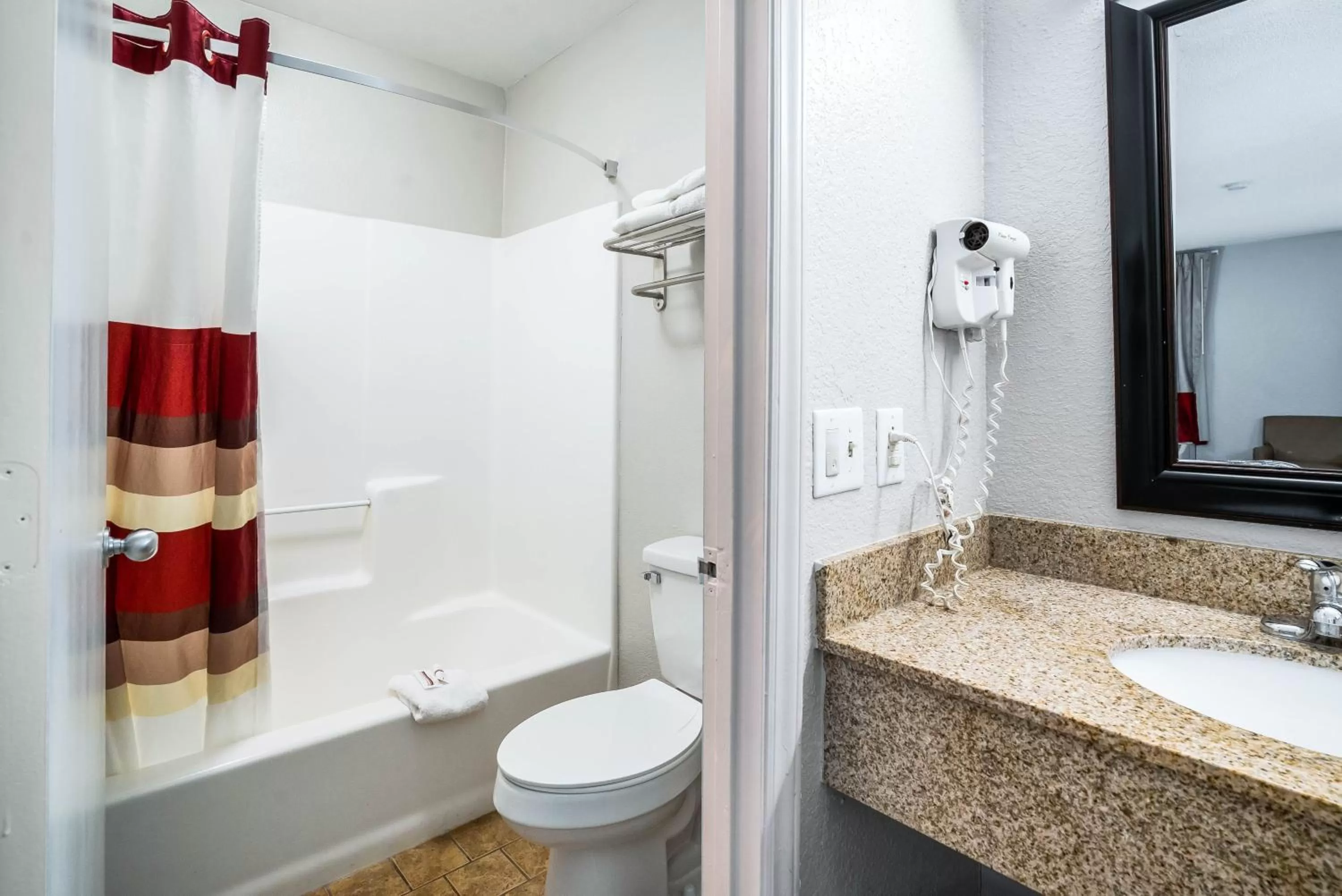 Bathroom in Red Roof Inn Spartanburg - I-26