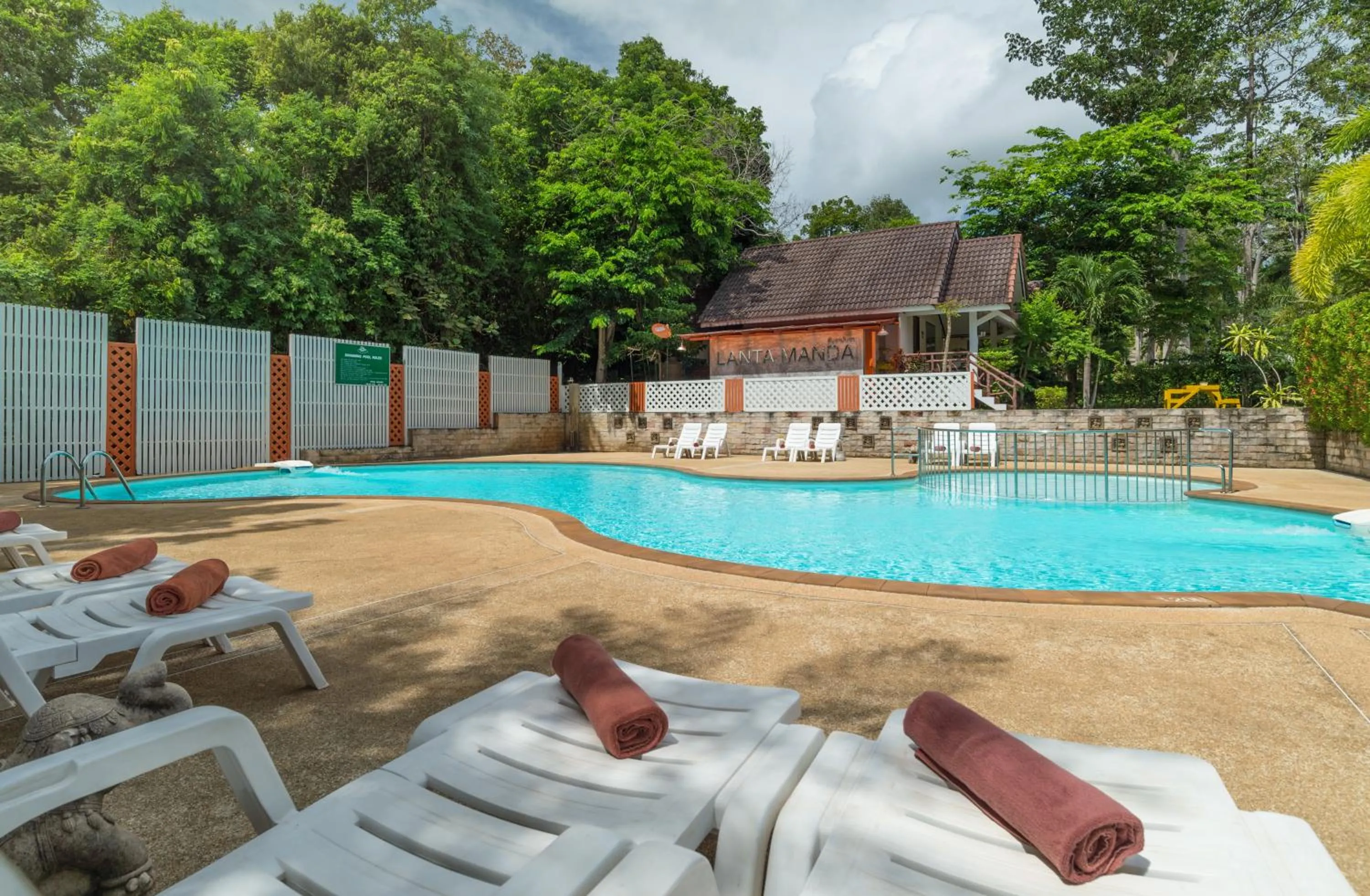 Lanta Manda Resort
