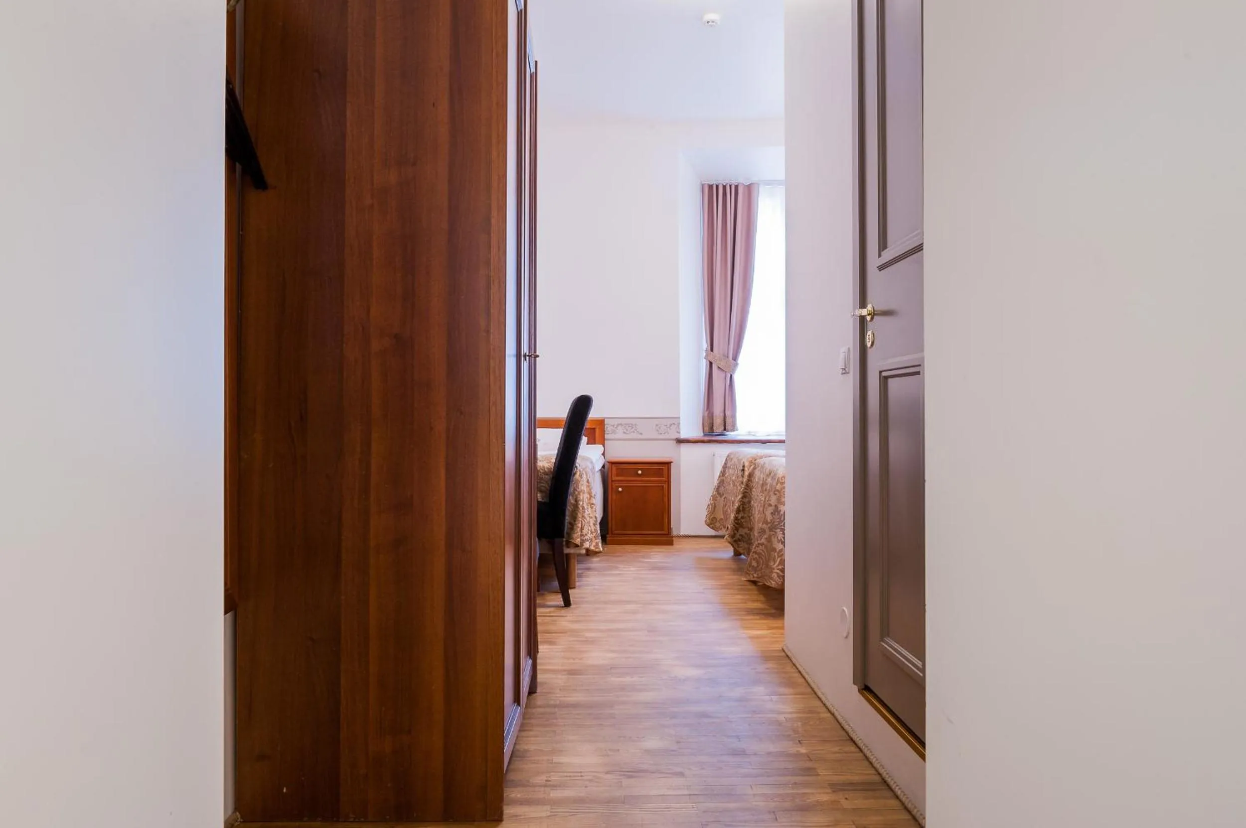 Bedroom, Bed in Three Crowns Residents