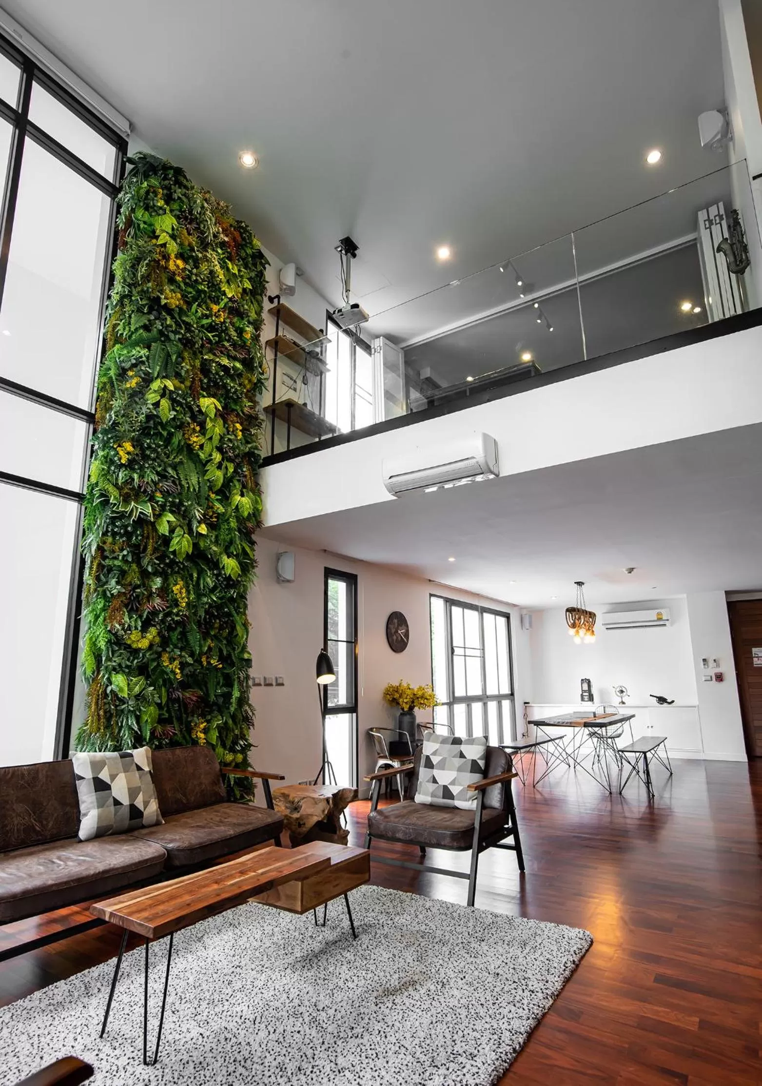 Seating area in Benviar Tonson Residence