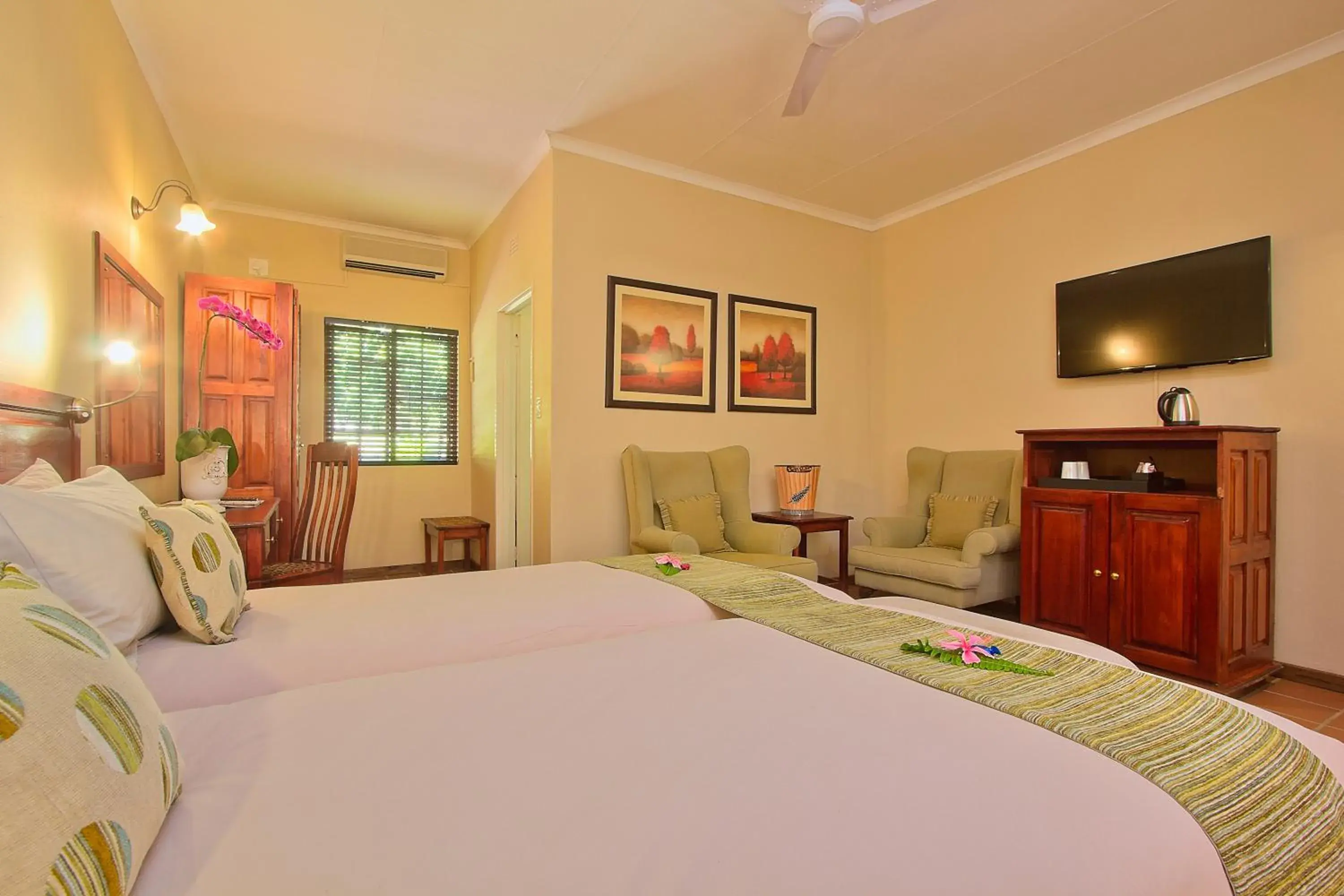 Classic Triple Room in Tzaneen Country Lodge Classic Triple Room in Tzaneen Country Lodge