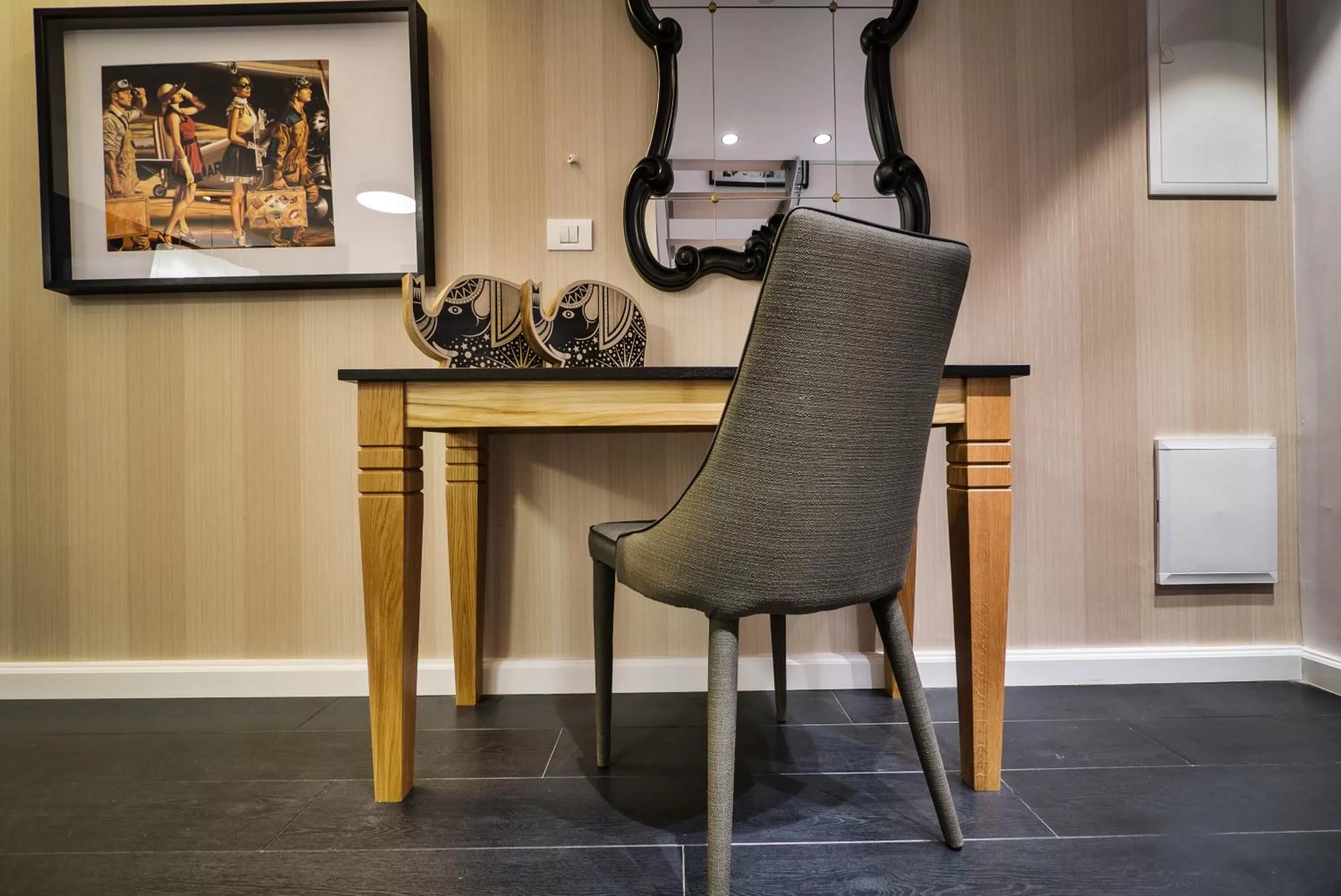 Living room in 21st Floor Hotel