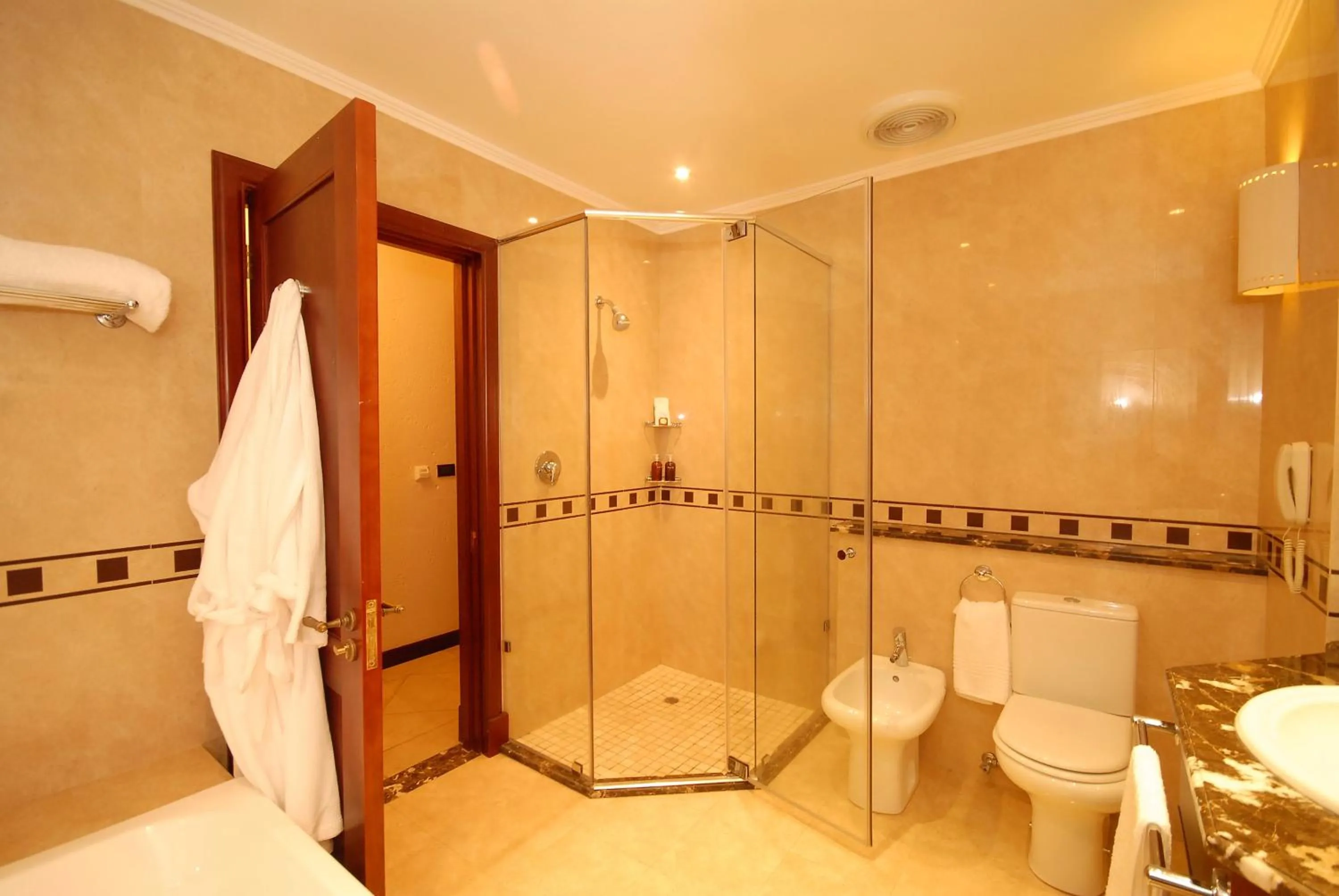 Bathroom in Avani Pemba Beach Hotel