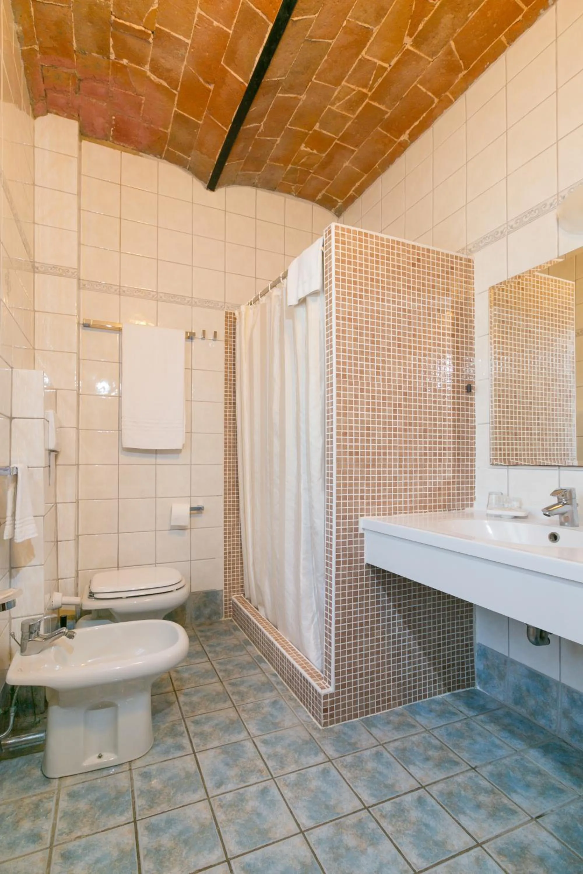 Bathroom in Agrihotel Elisabetta