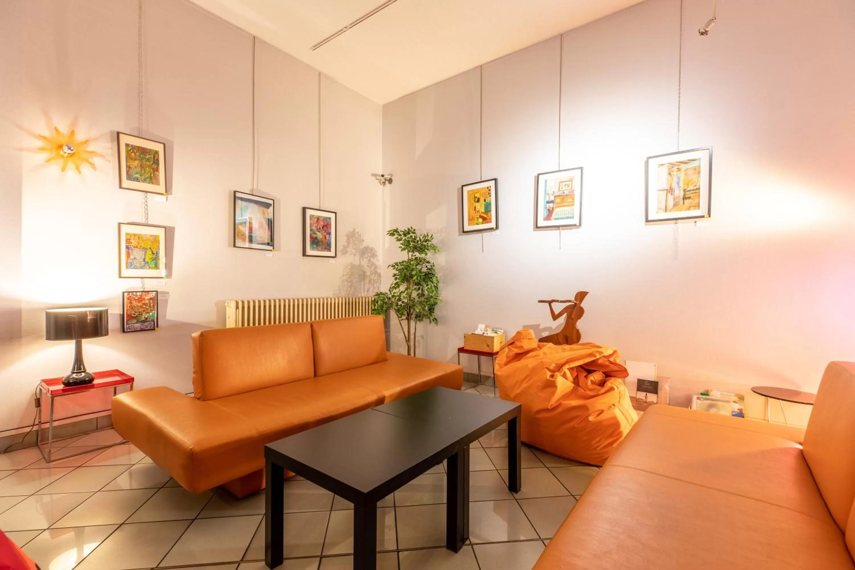 Living room in CIT'HÔTEL LE DAV Clermont-Ferrand Centre