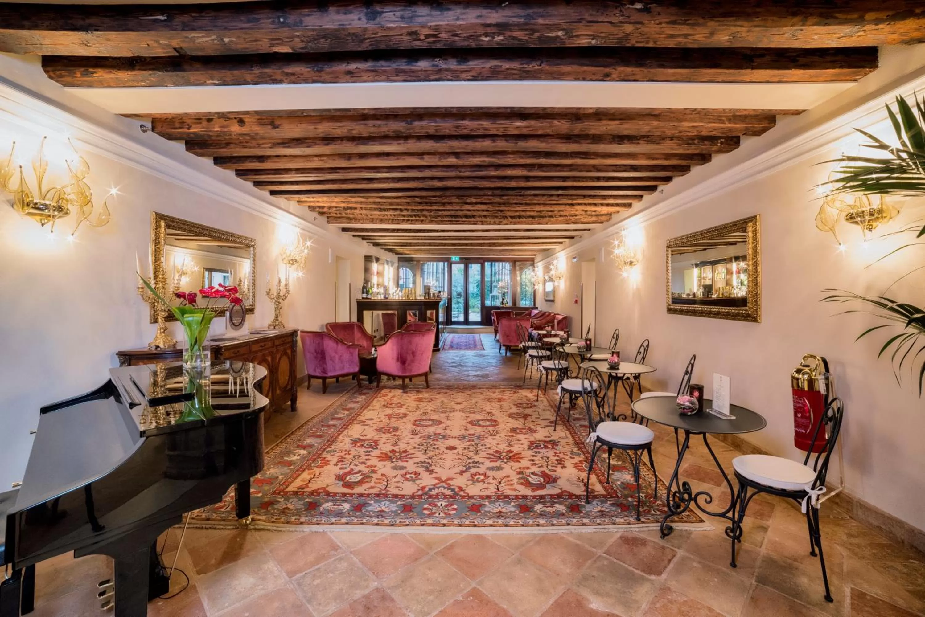 Lounge or bar in Hotel Nani Mocenigo Palace