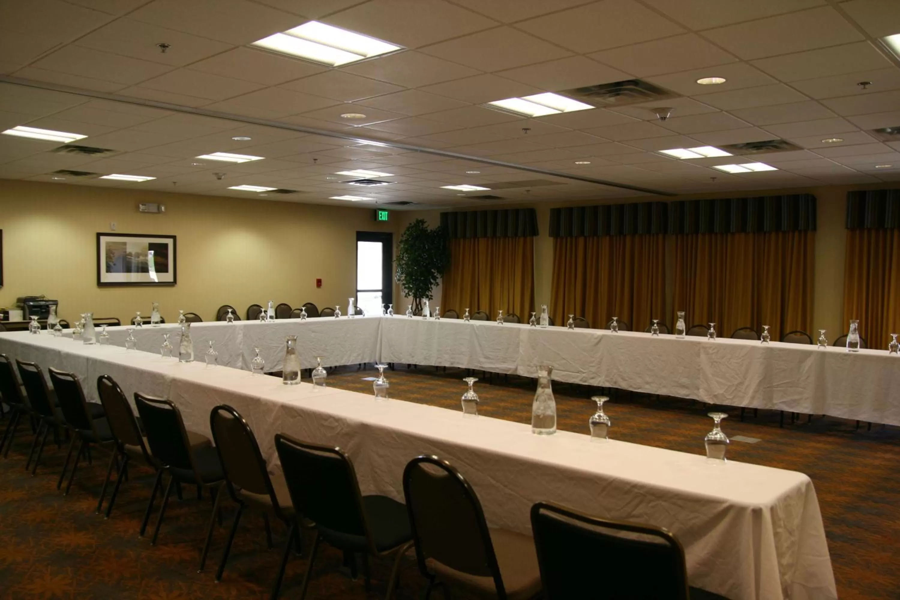 Meeting/conference room in Hampton Inn and Suites Pueblo/North