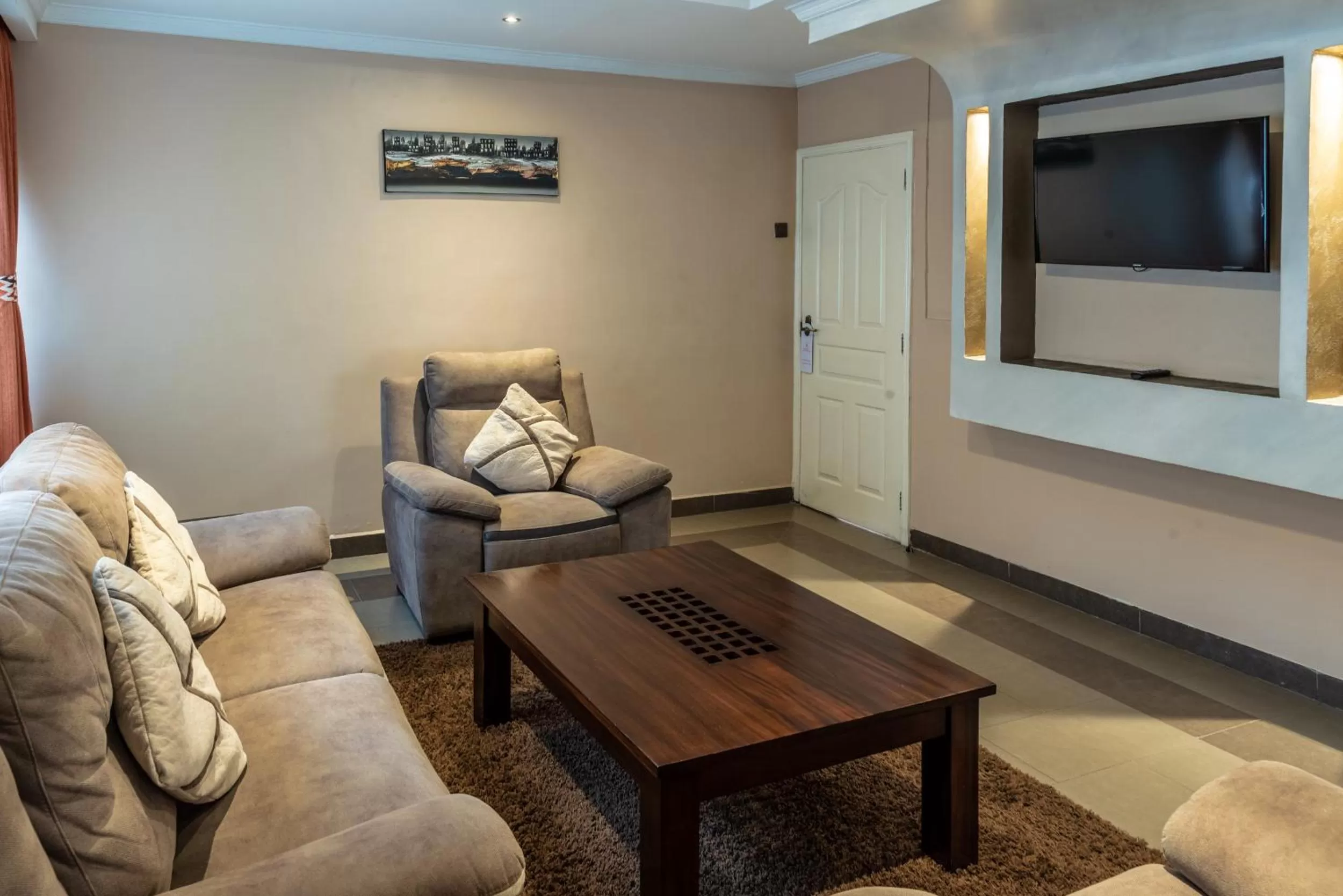 TV and multimedia, Seating Area in Hotel Waterbuck