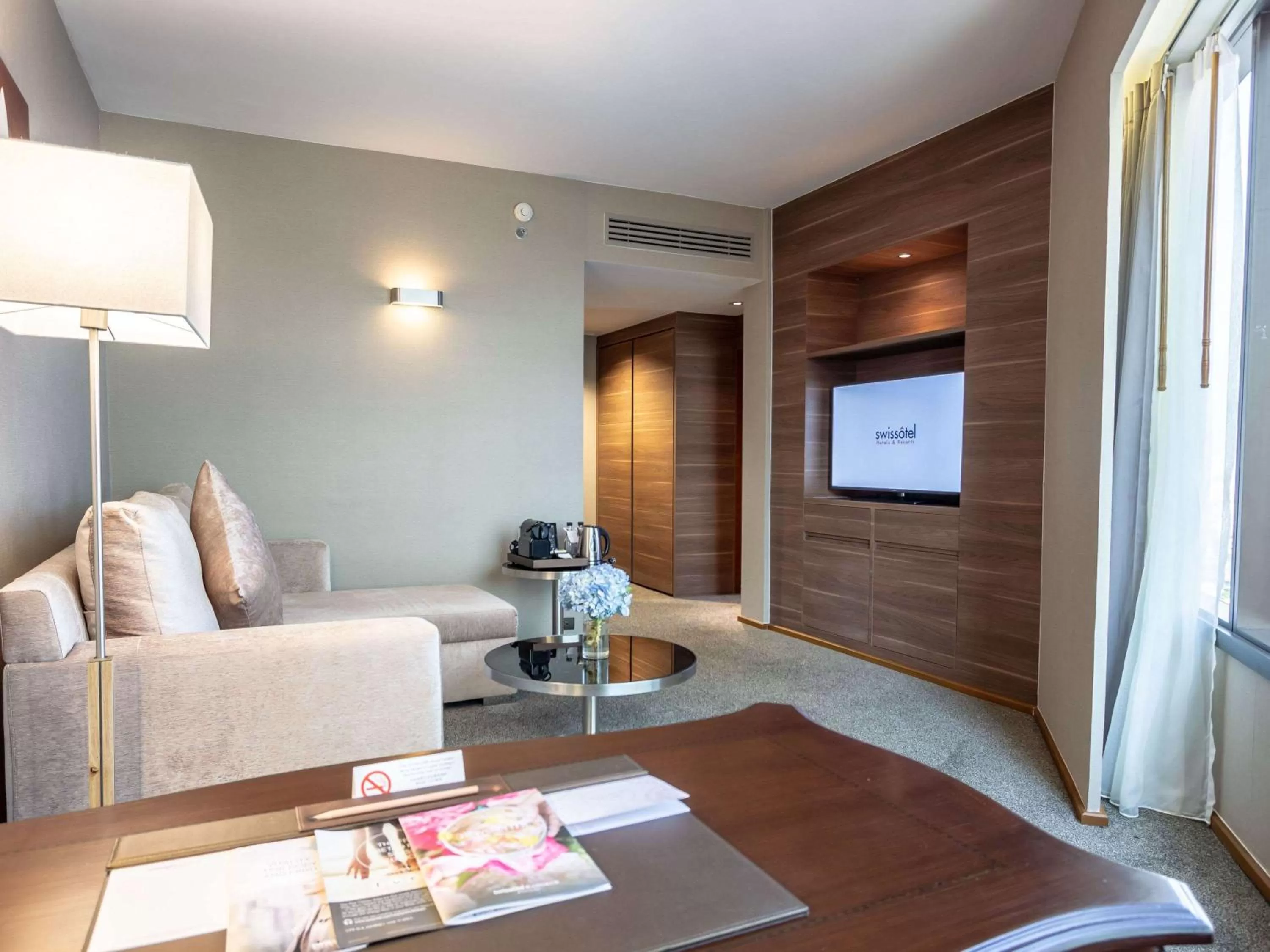 Photo of the whole room in Swissotel Bangkok Ratchada