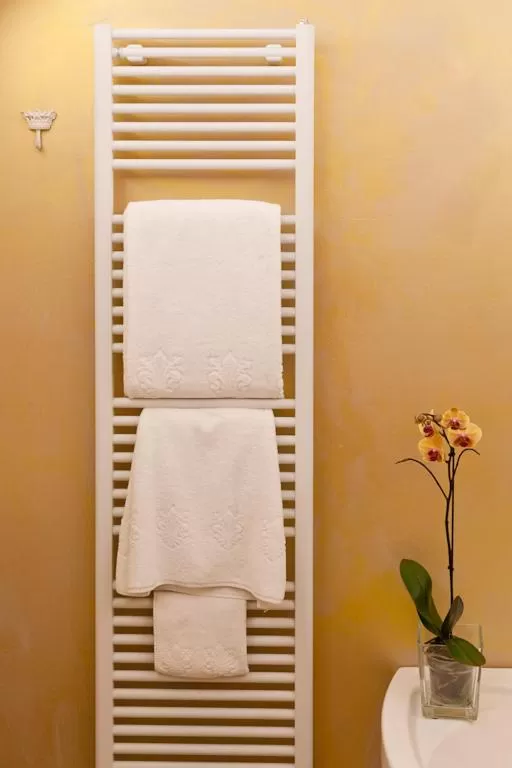 Bathroom in Relais Montemaggiore