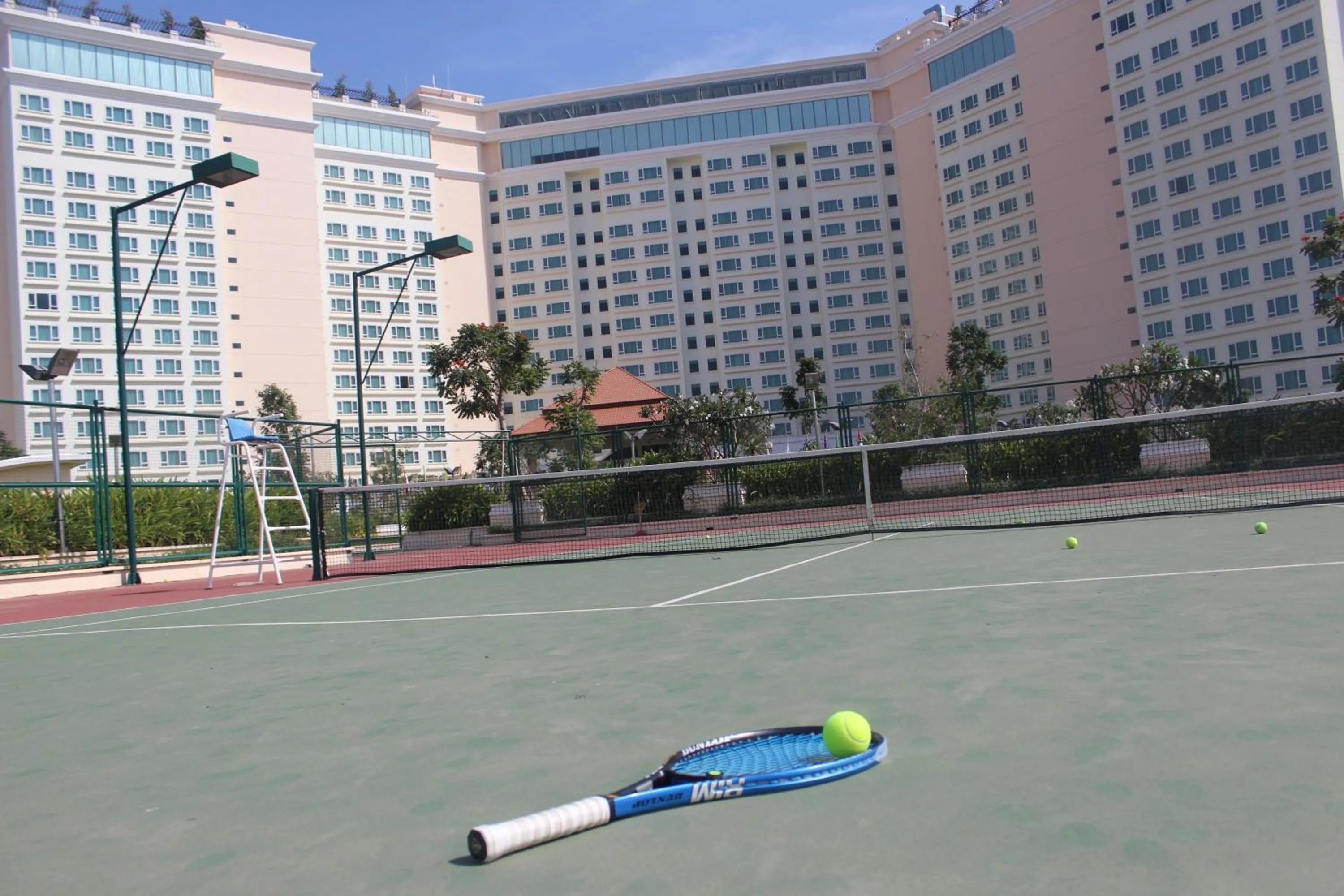 Tennis court in Sokha Phnom Penh Residence
