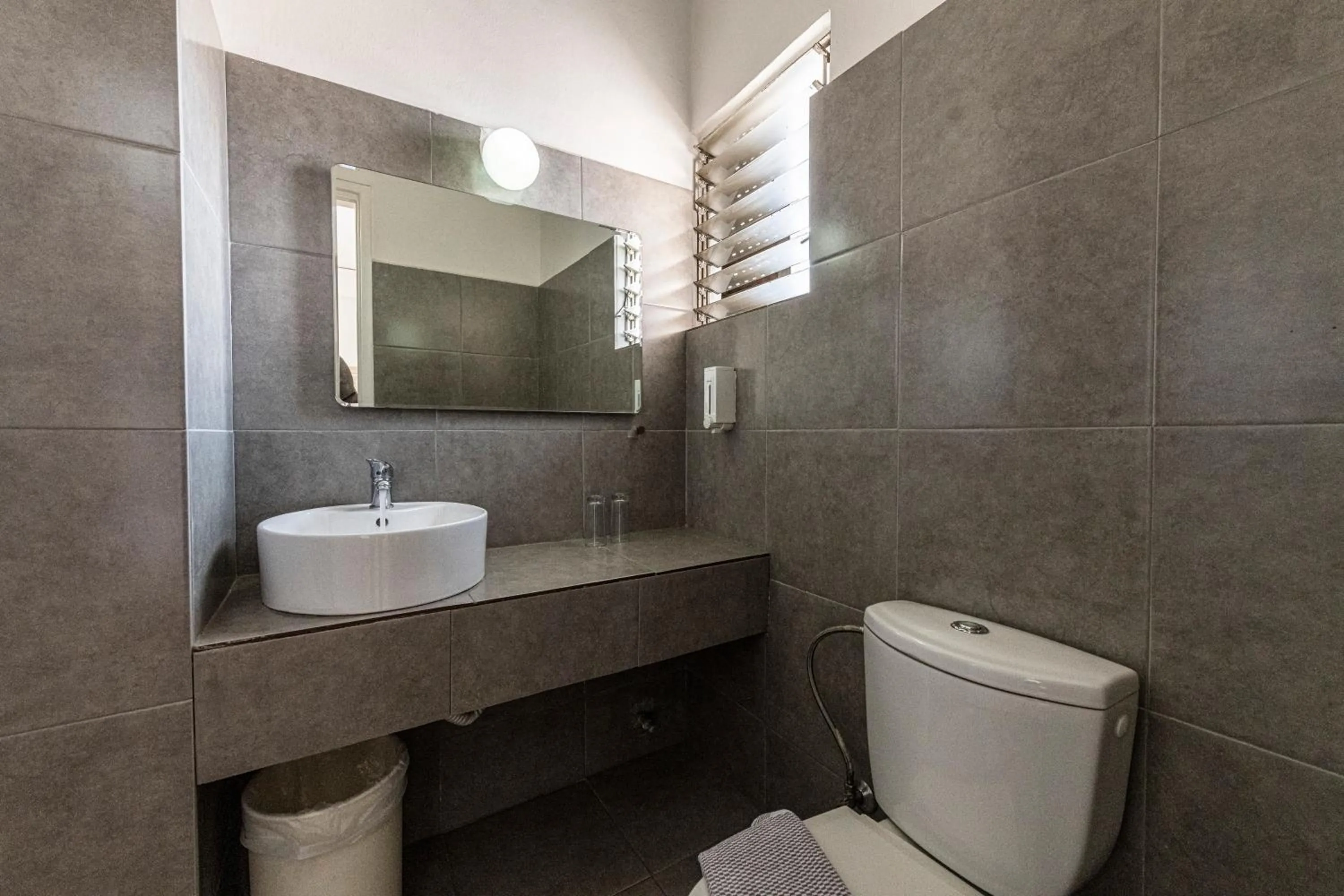 Toilet in Sparta Team Hotel