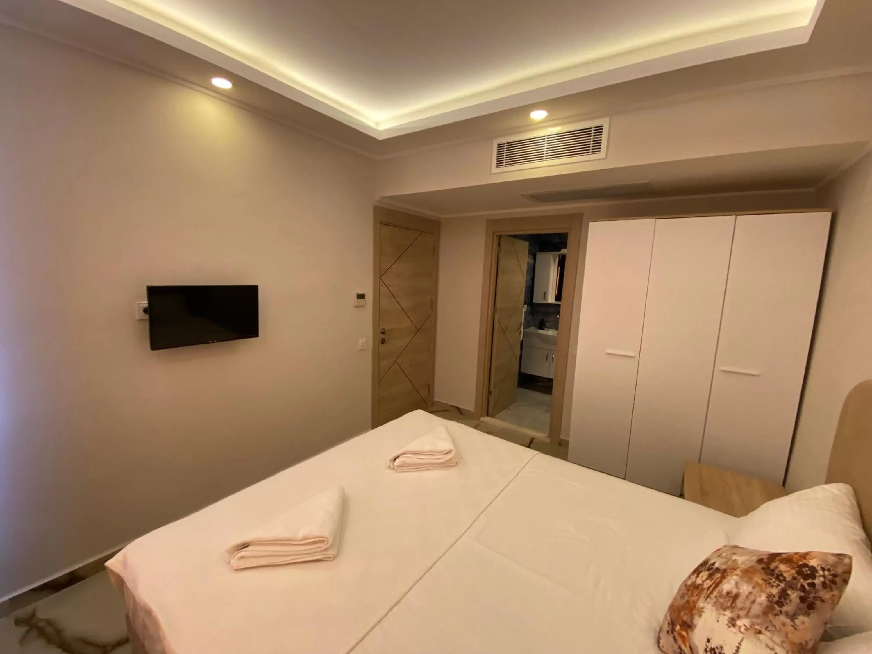 Bed in Huma Elite Hotel