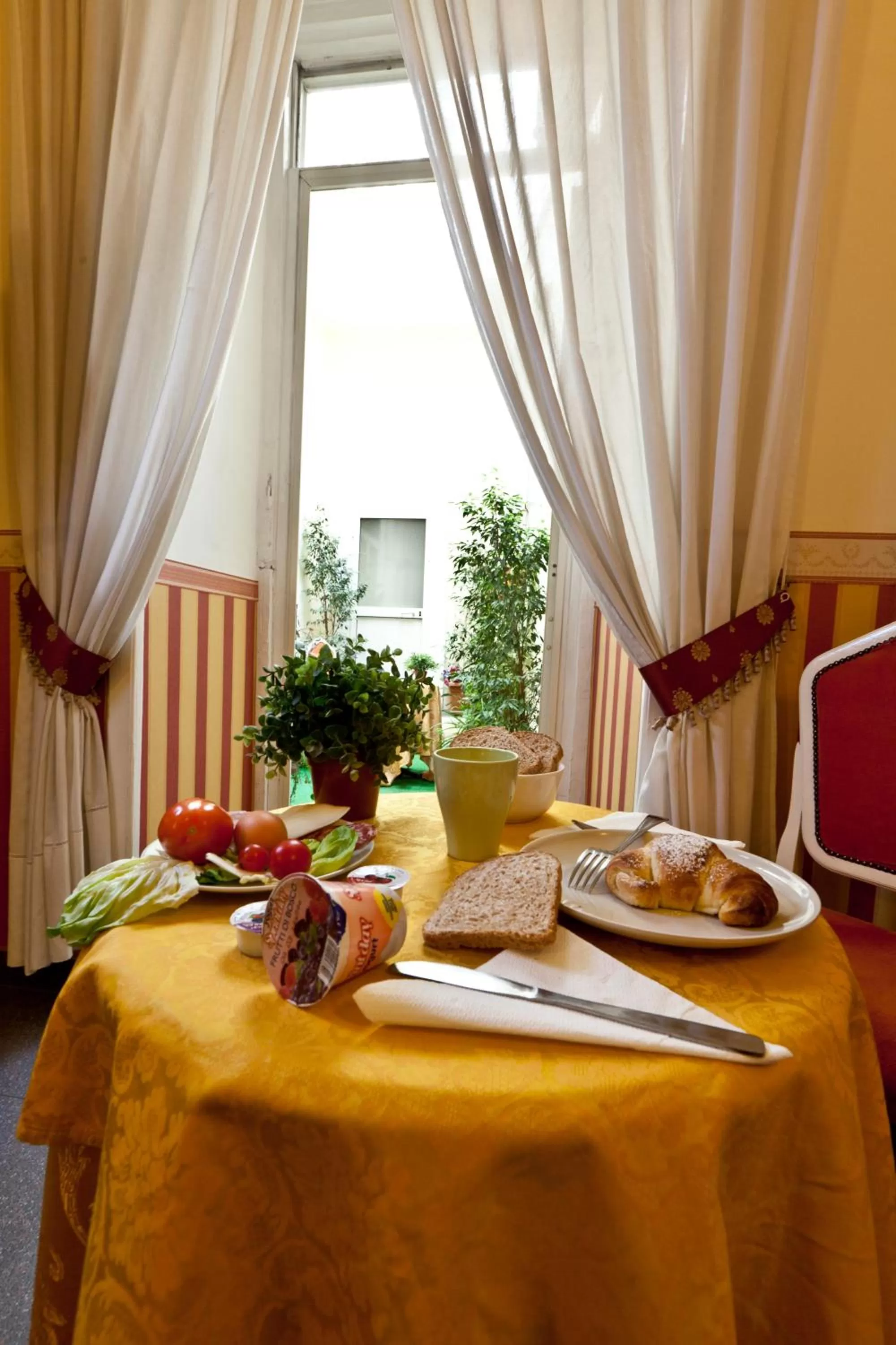 Food in B&B MediNaples