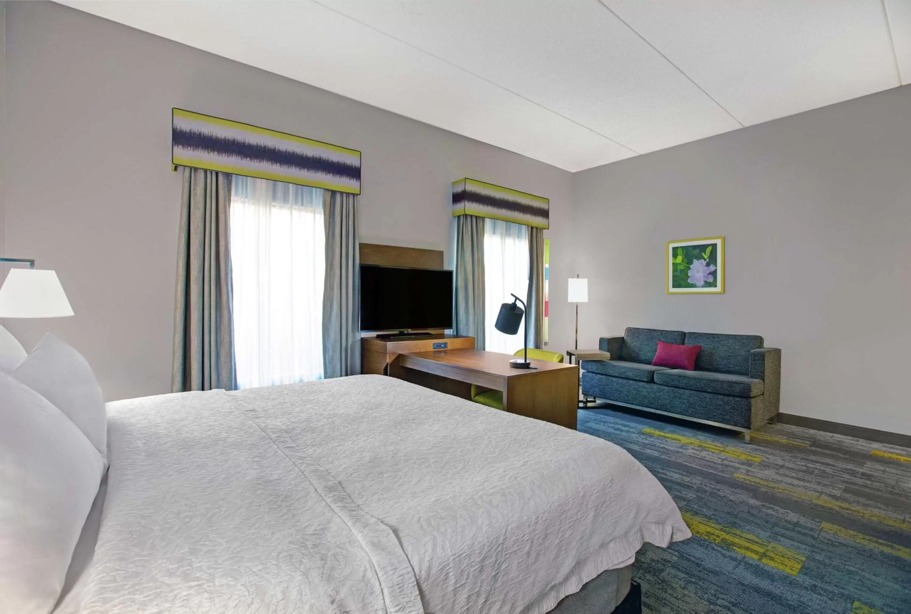 Bedroom, Bed in Hampton Inn & Suites Augusta West